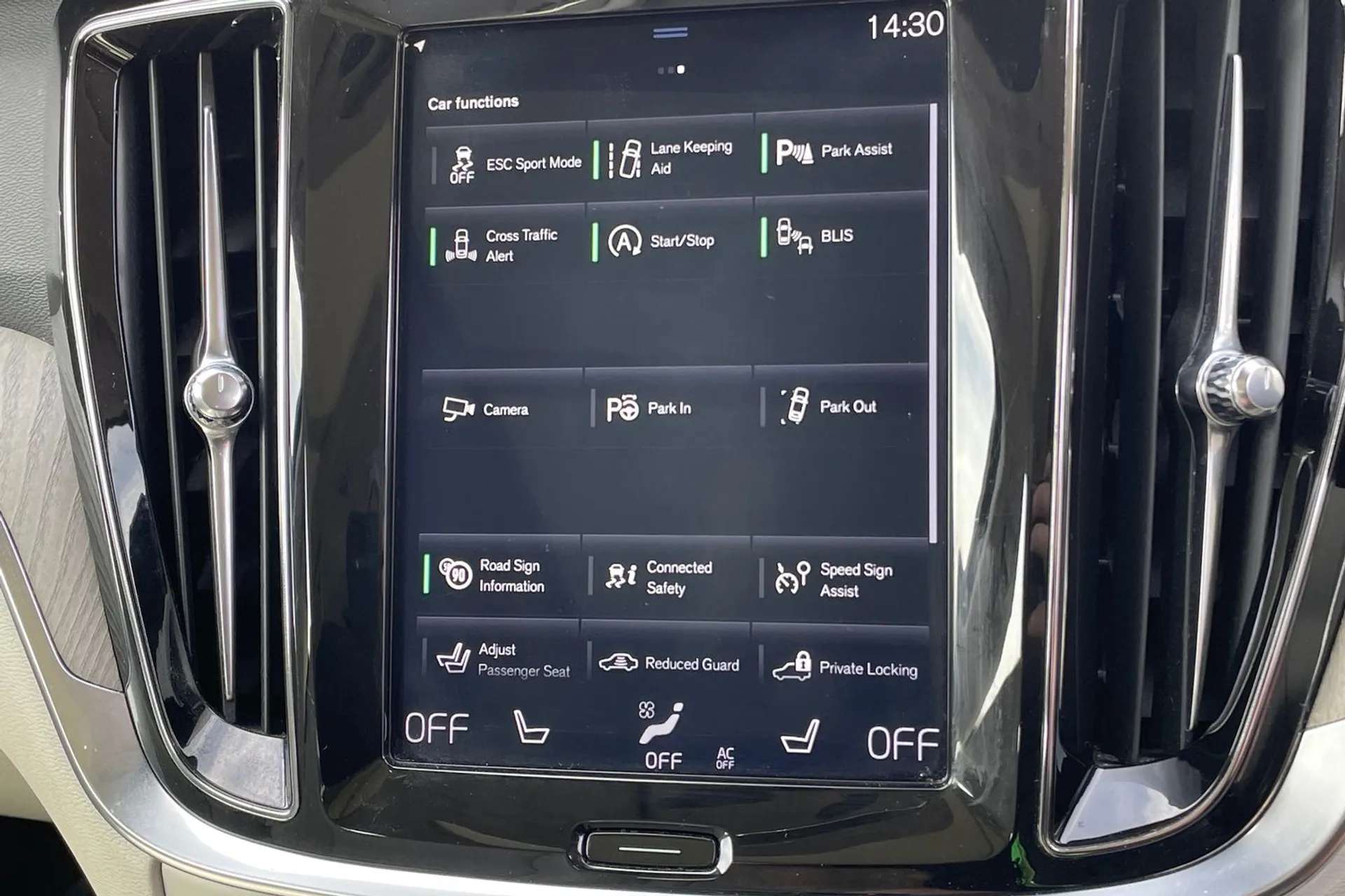 2019 VOLVO V60 2019 VOLVO V60