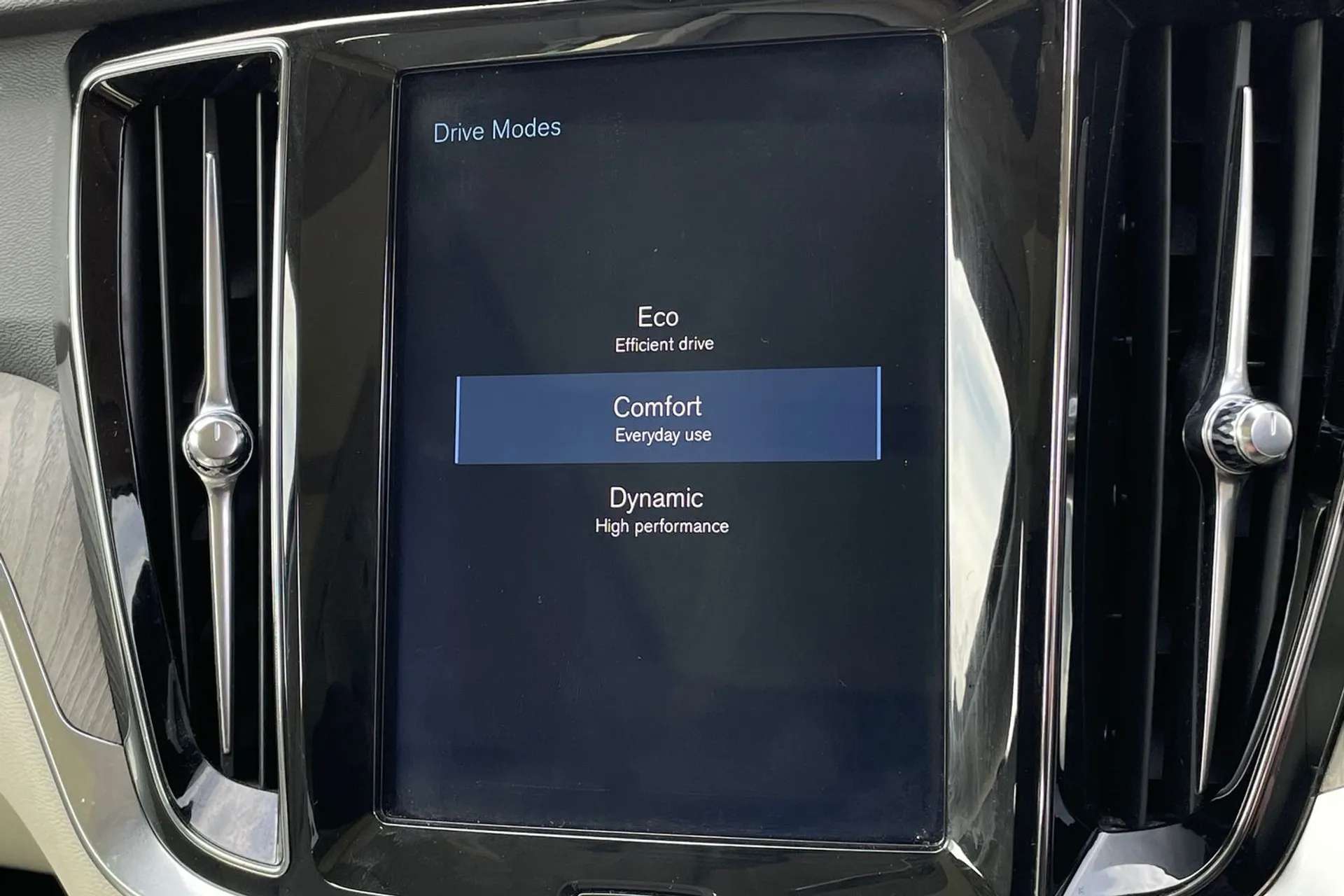 2019 VOLVO V60 2019 VOLVO V60