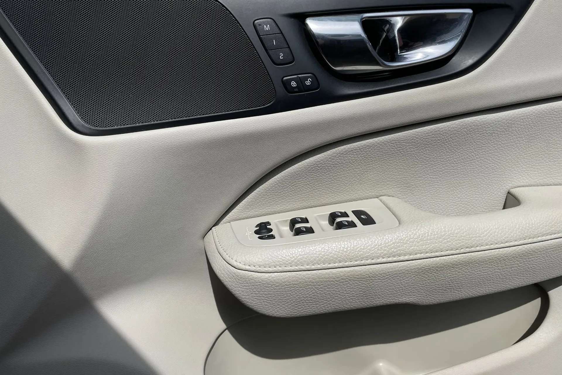 2019 VOLVO V60 2019 VOLVO V60