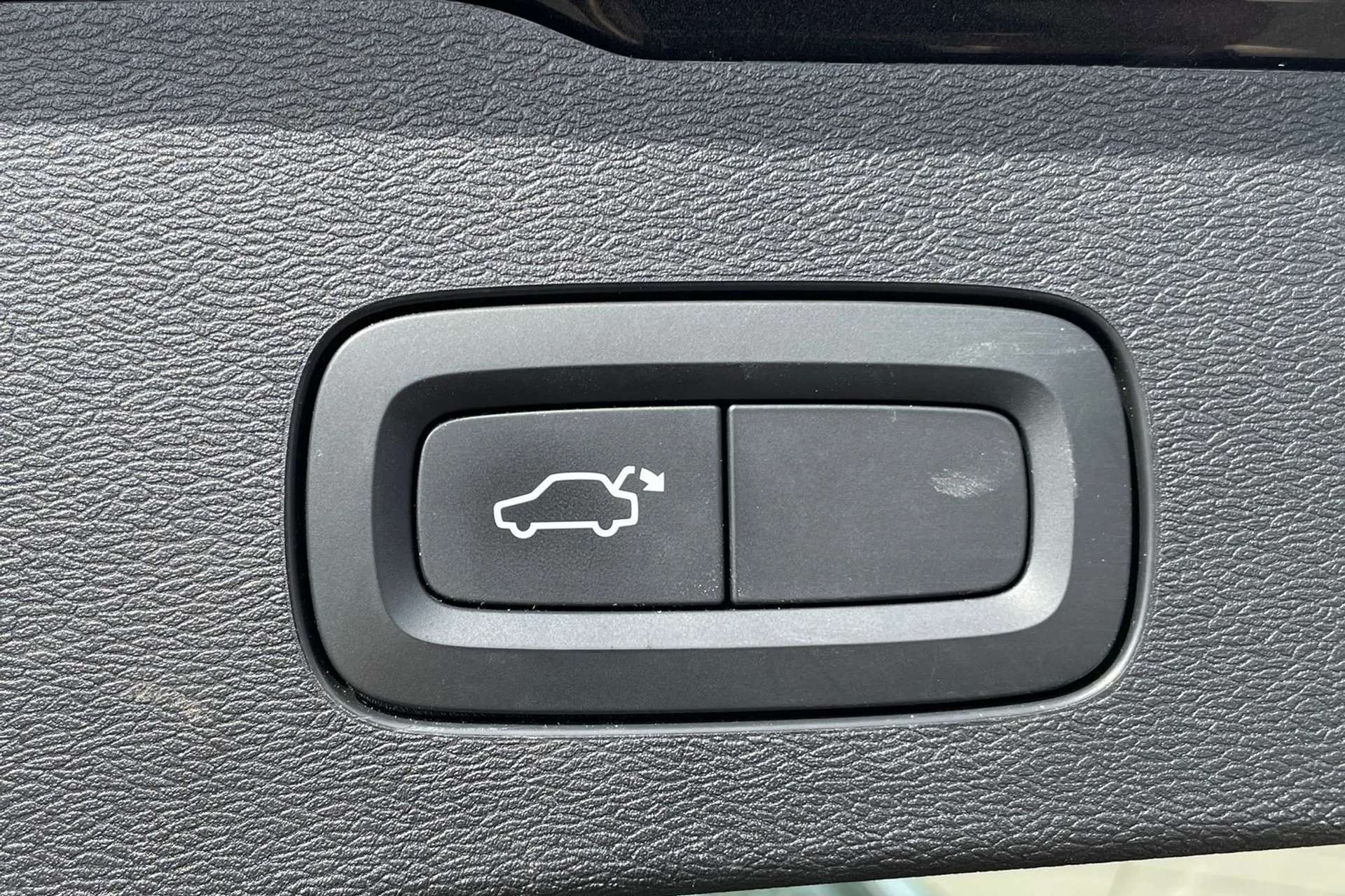 2019 VOLVO V60 2019 VOLVO V60