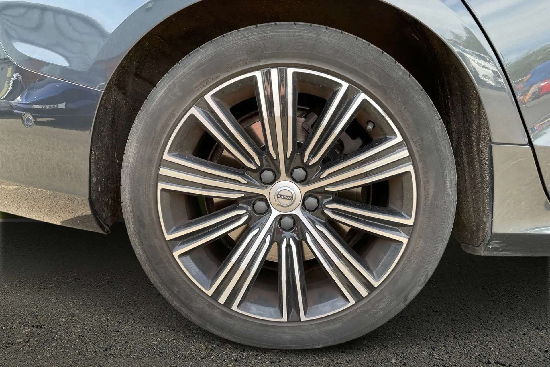 2019 VOLVO V60 2019 VOLVO V60