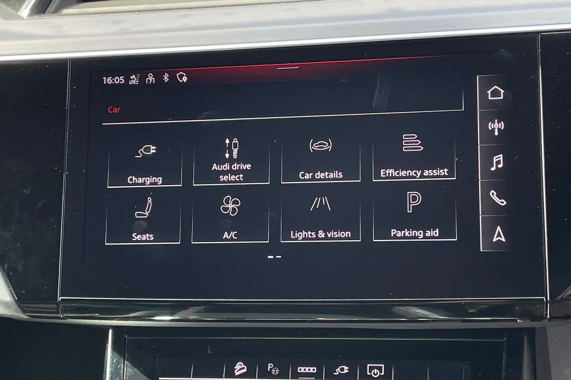 2022 AUDI E-TRON 2022 AUDI E-TRON