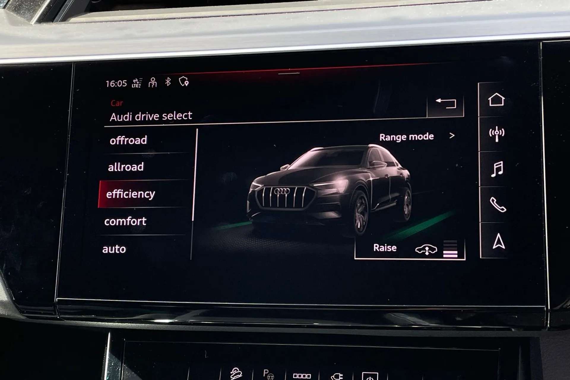 2022 AUDI E-TRON 2022 AUDI E-TRON