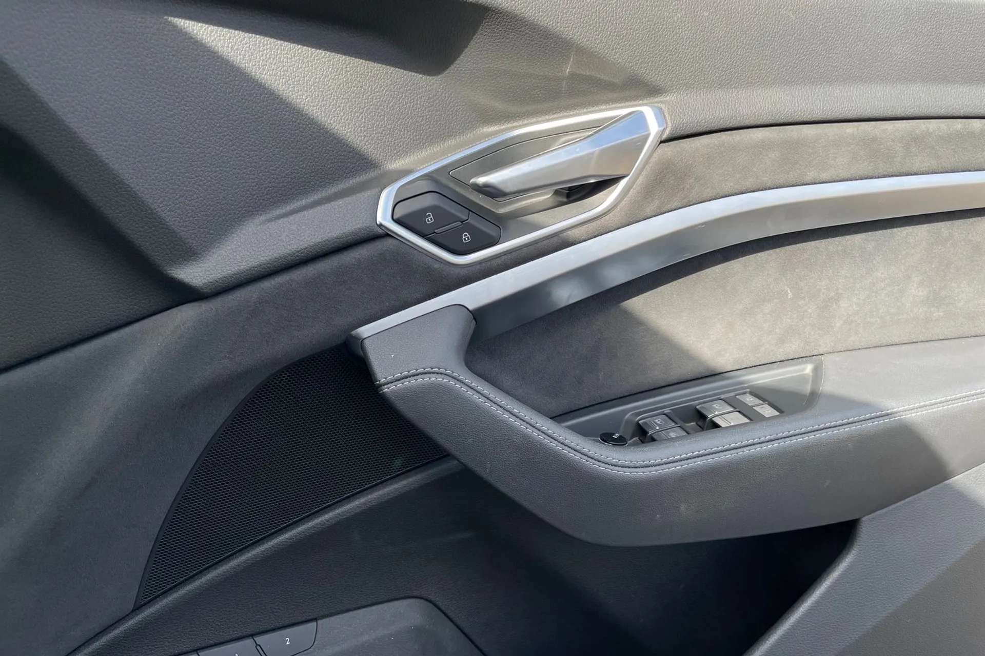2022 AUDI E-TRON 2022 AUDI E-TRON