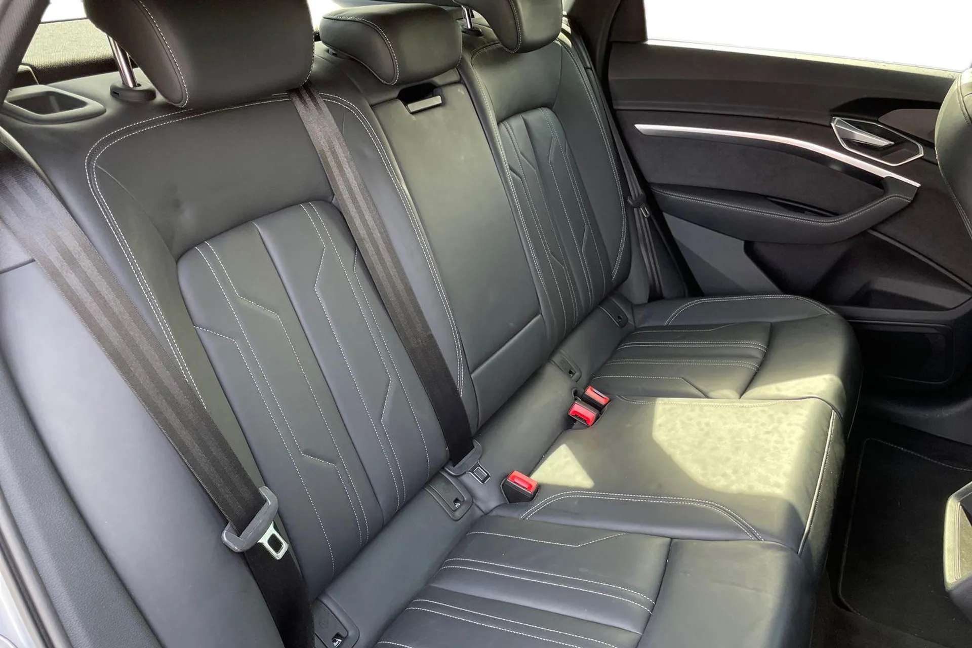 2022 AUDI E-TRON 2022 AUDI E-TRON