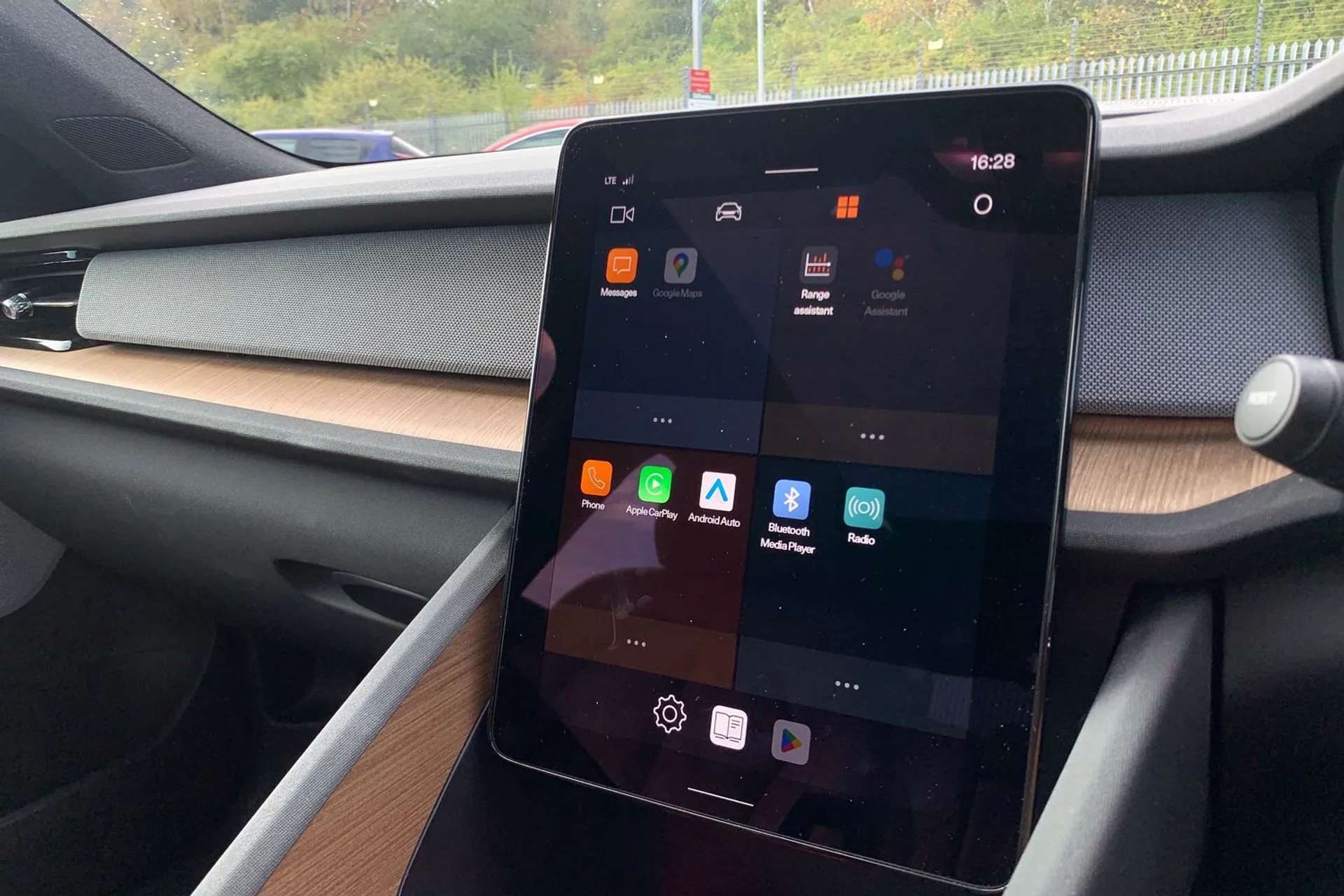 2022 POLESTAR 2 2022 POLESTAR 2