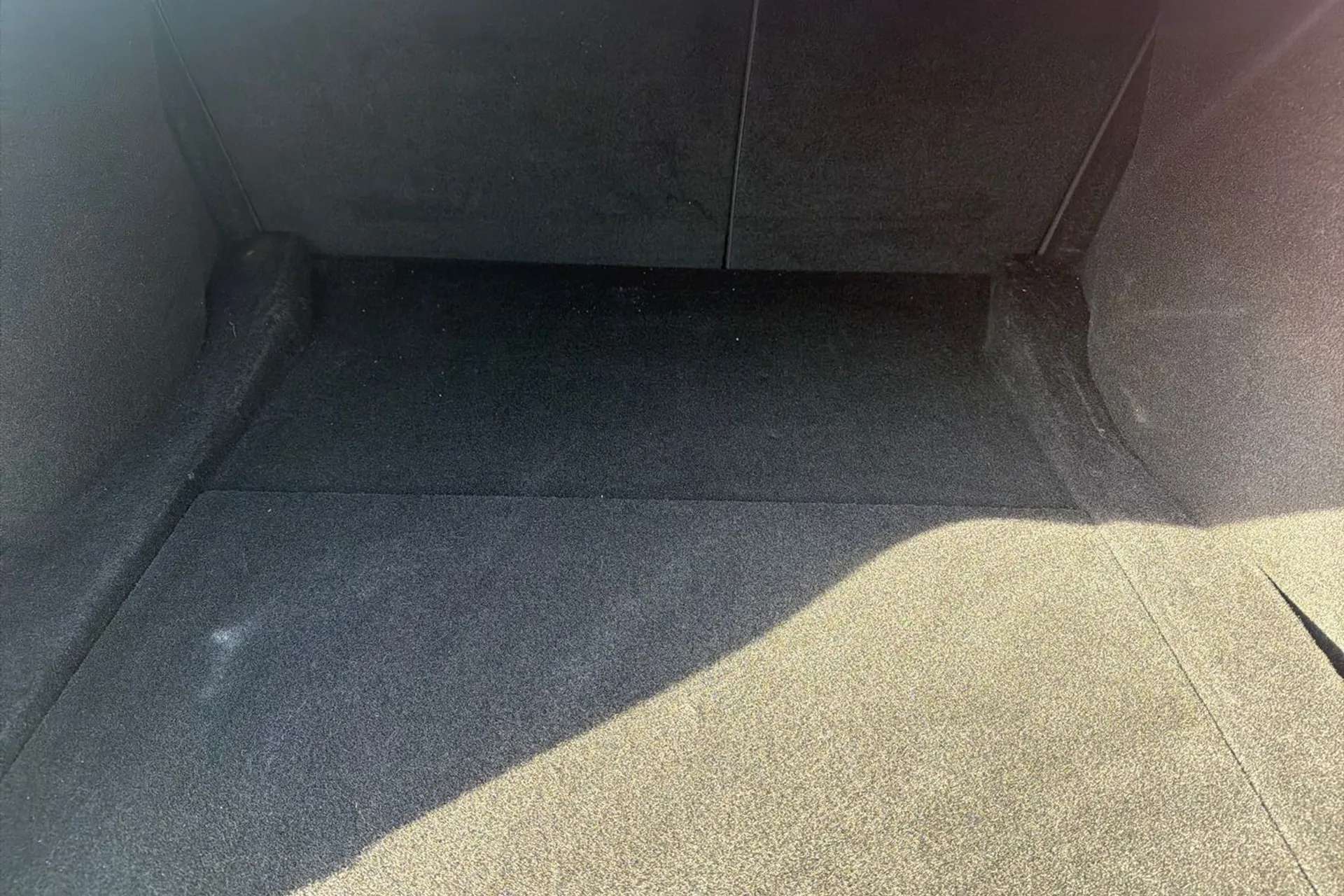 2024 TESLA MODEL 3 2024 TESLA MODEL 3
