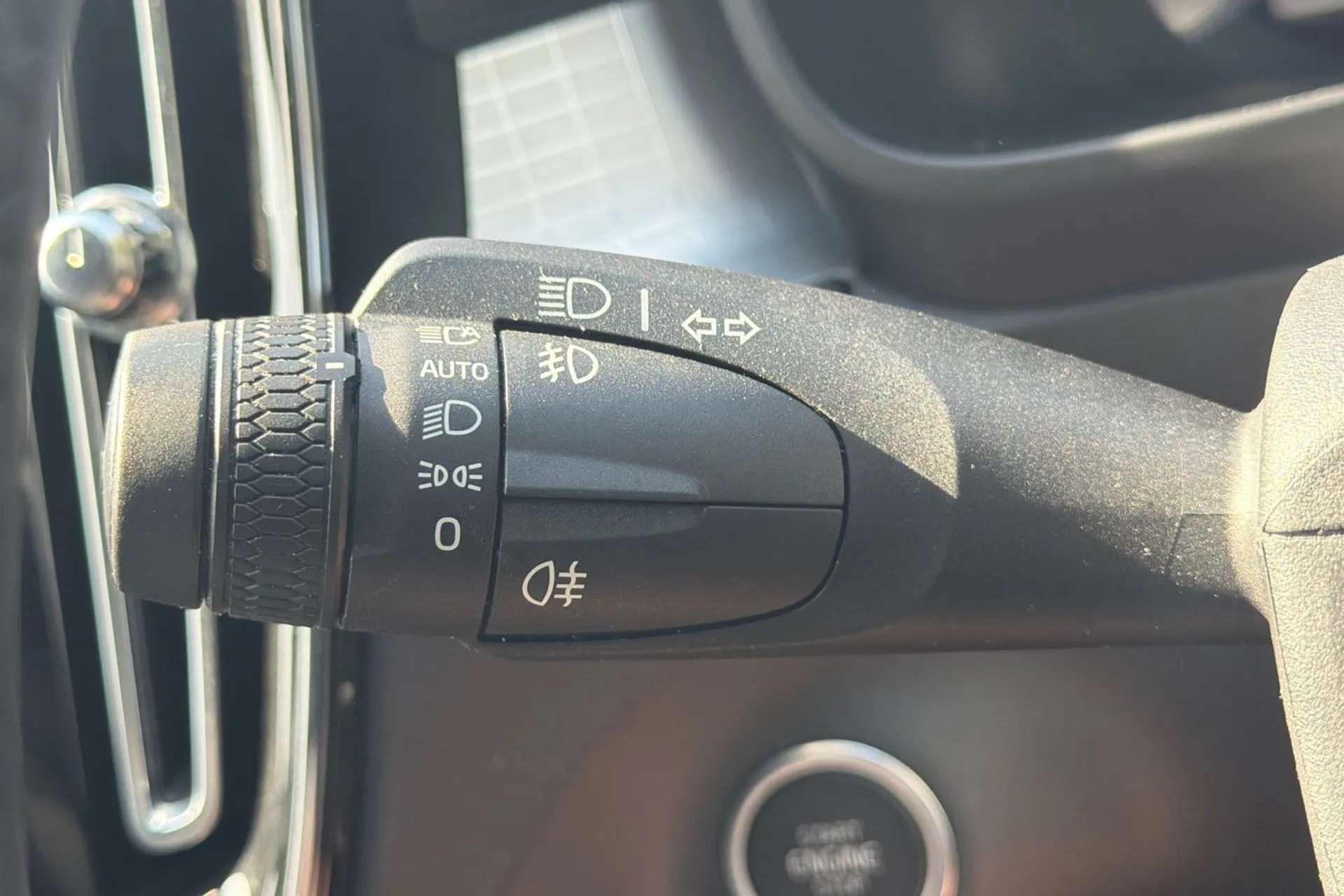 2022 VOLVO XC40 2022 VOLVO XC40