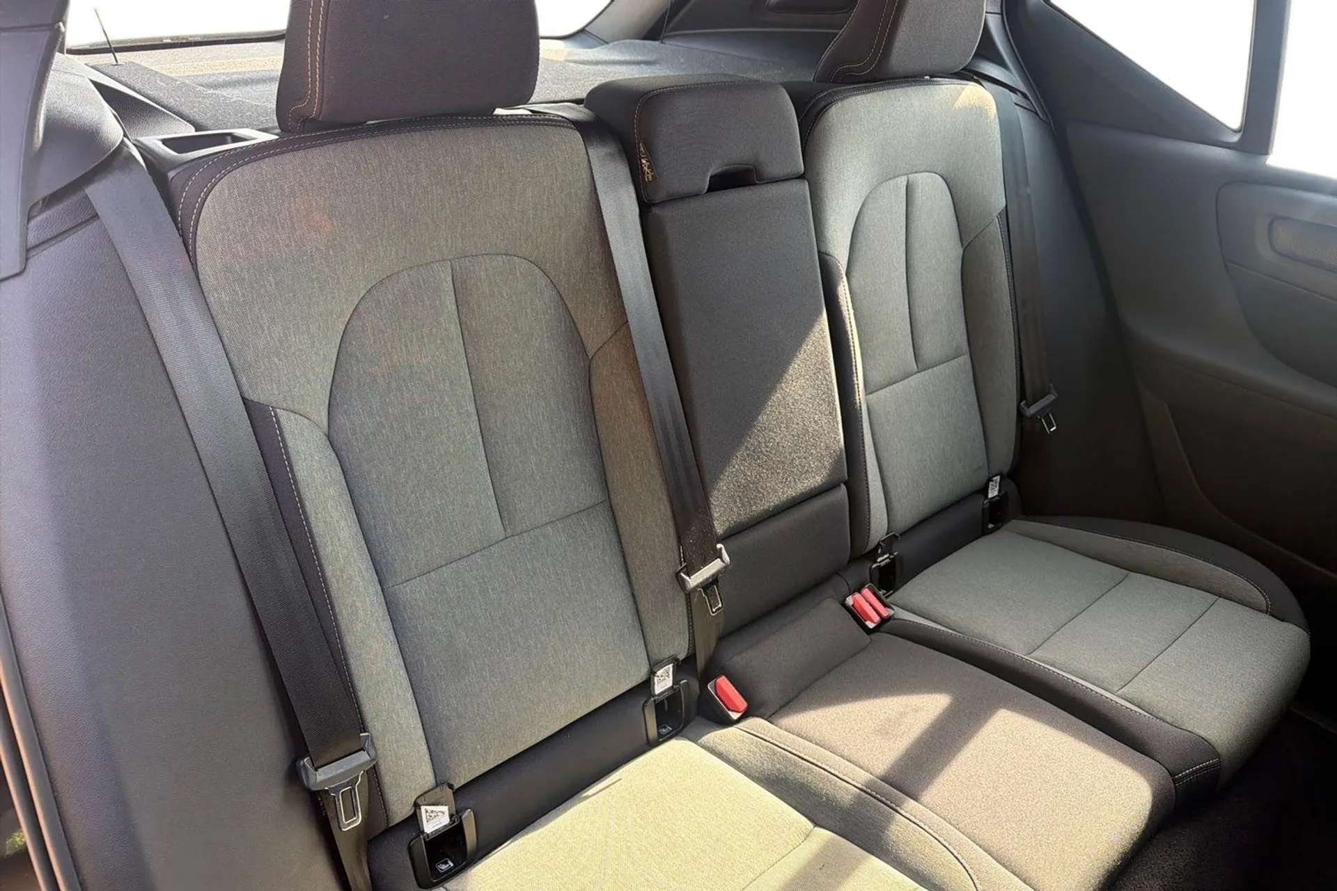 2022 VOLVO XC40 2022 VOLVO XC40