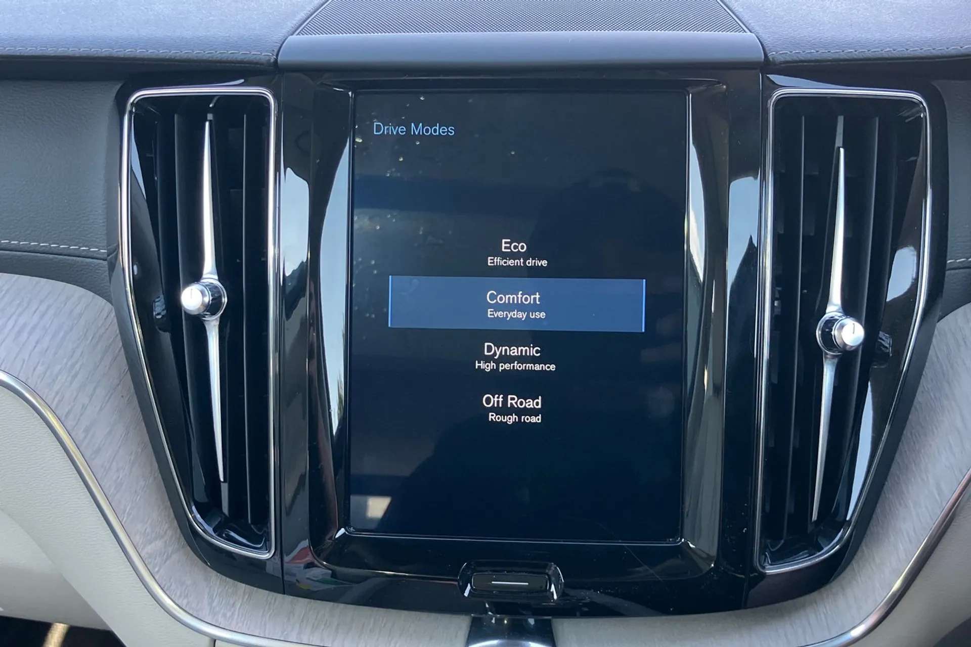 2020 VOLVO XC60 2020 VOLVO XC60