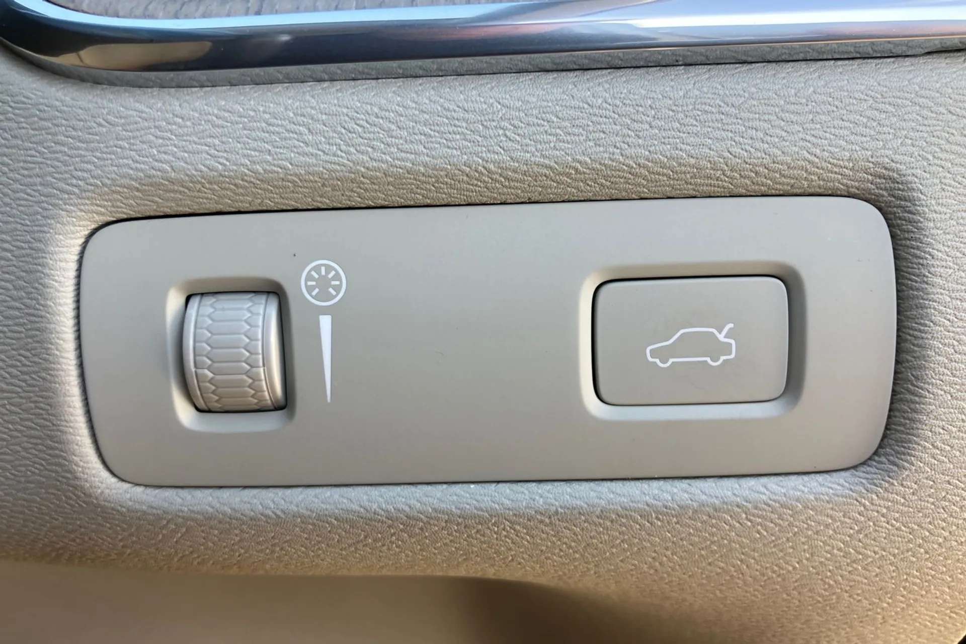 2020 VOLVO XC60 2020 VOLVO XC60