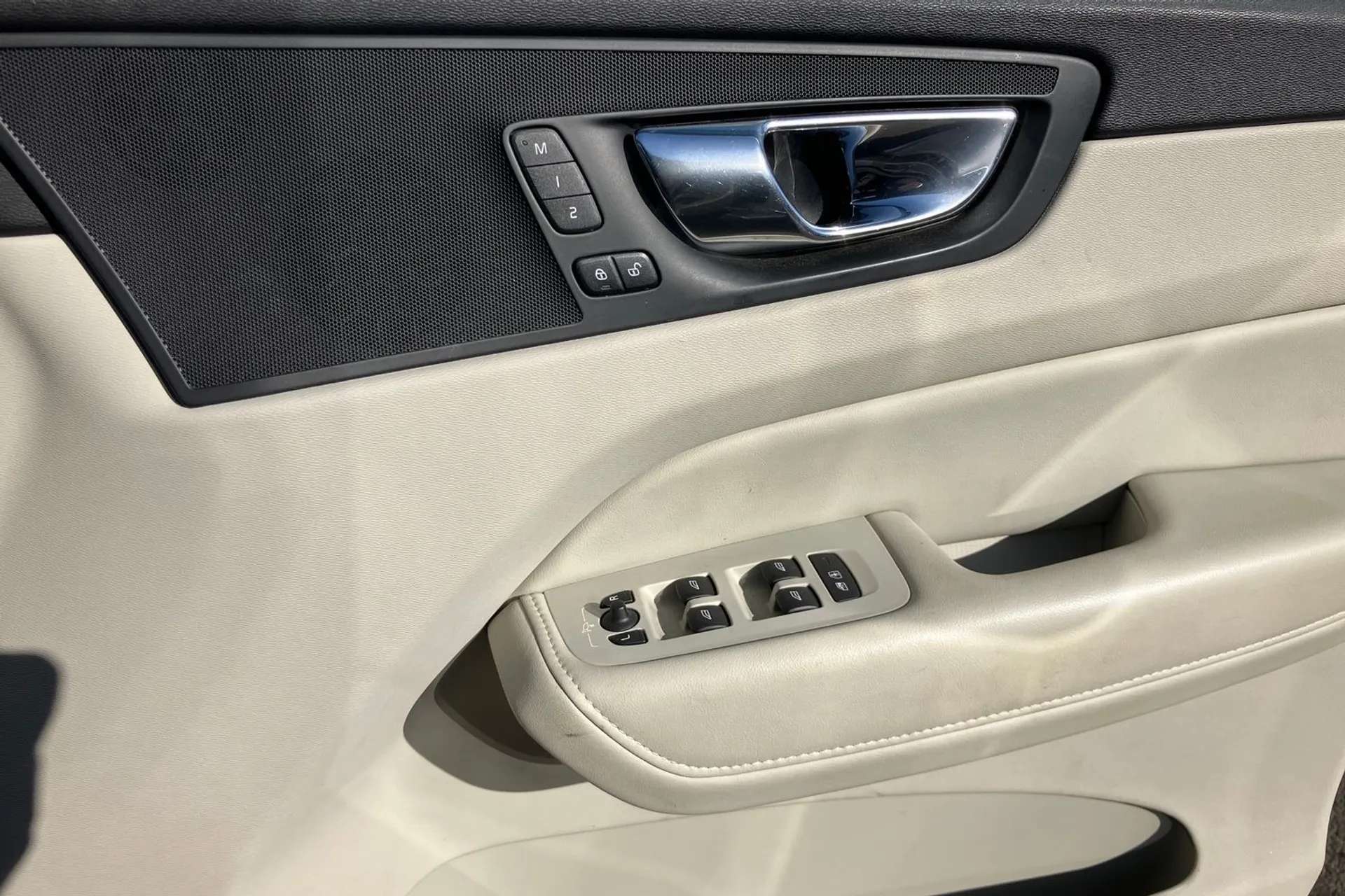 2020 VOLVO XC60 2020 VOLVO XC60