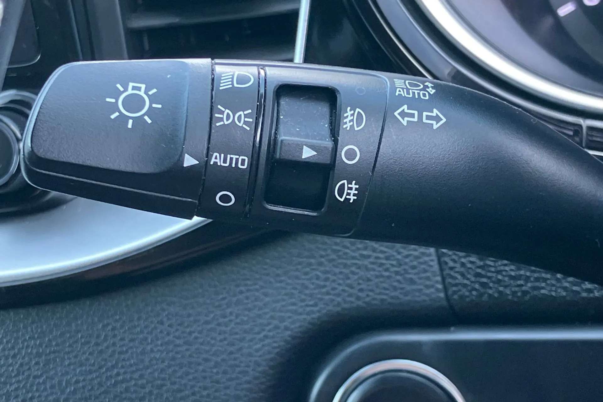2023 KIA CEED 2023 KIA CEED
