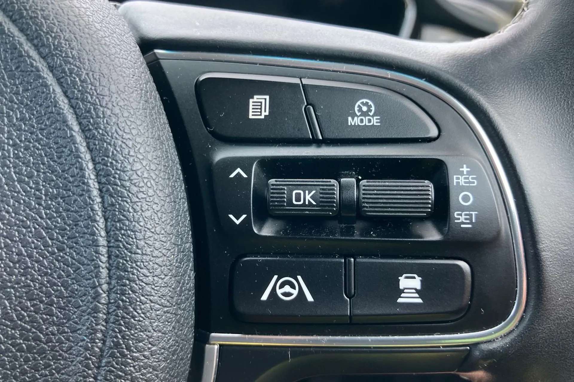2021 KIA E-NIRO 2021 KIA E-NIRO