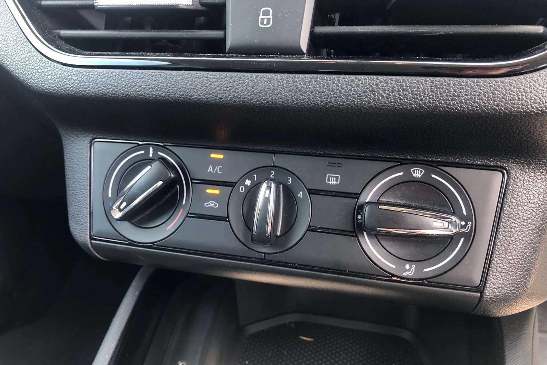 2021 SKODA KAMIQ 2021 SKODA KAMIQ