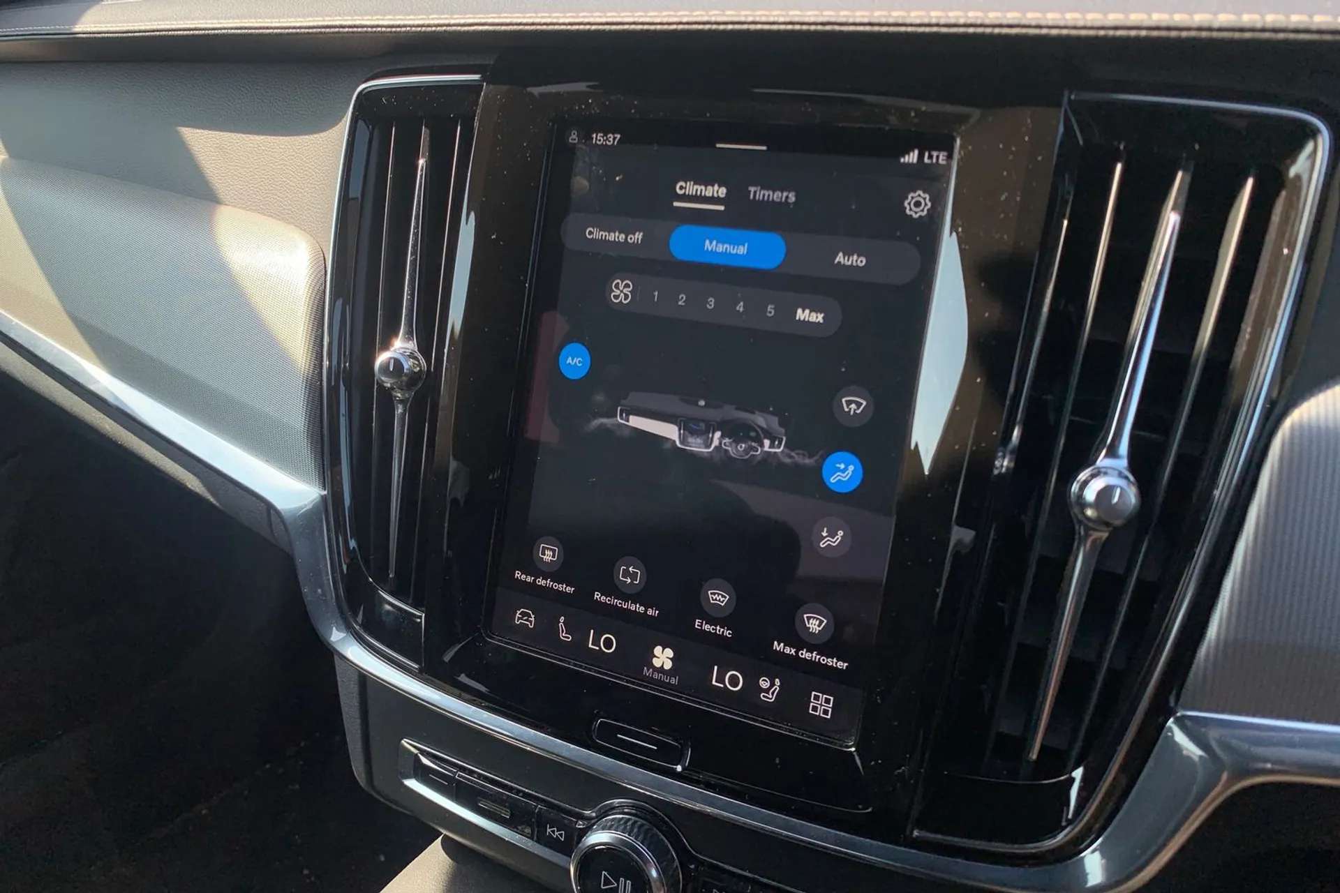 2022 VOLVO S90 2022 VOLVO S90