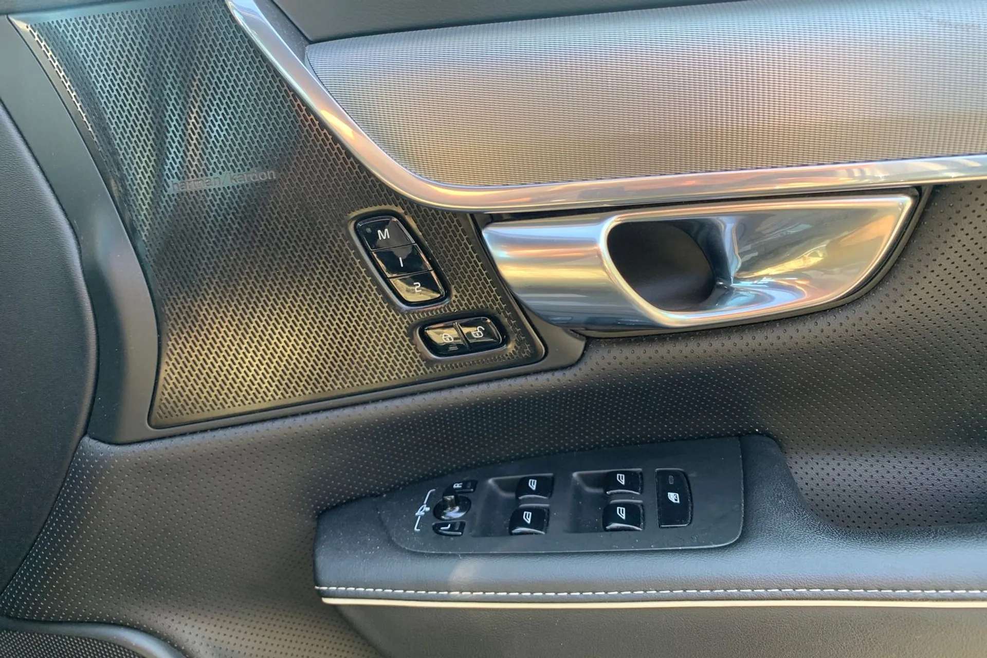 2022 VOLVO S90 2022 VOLVO S90