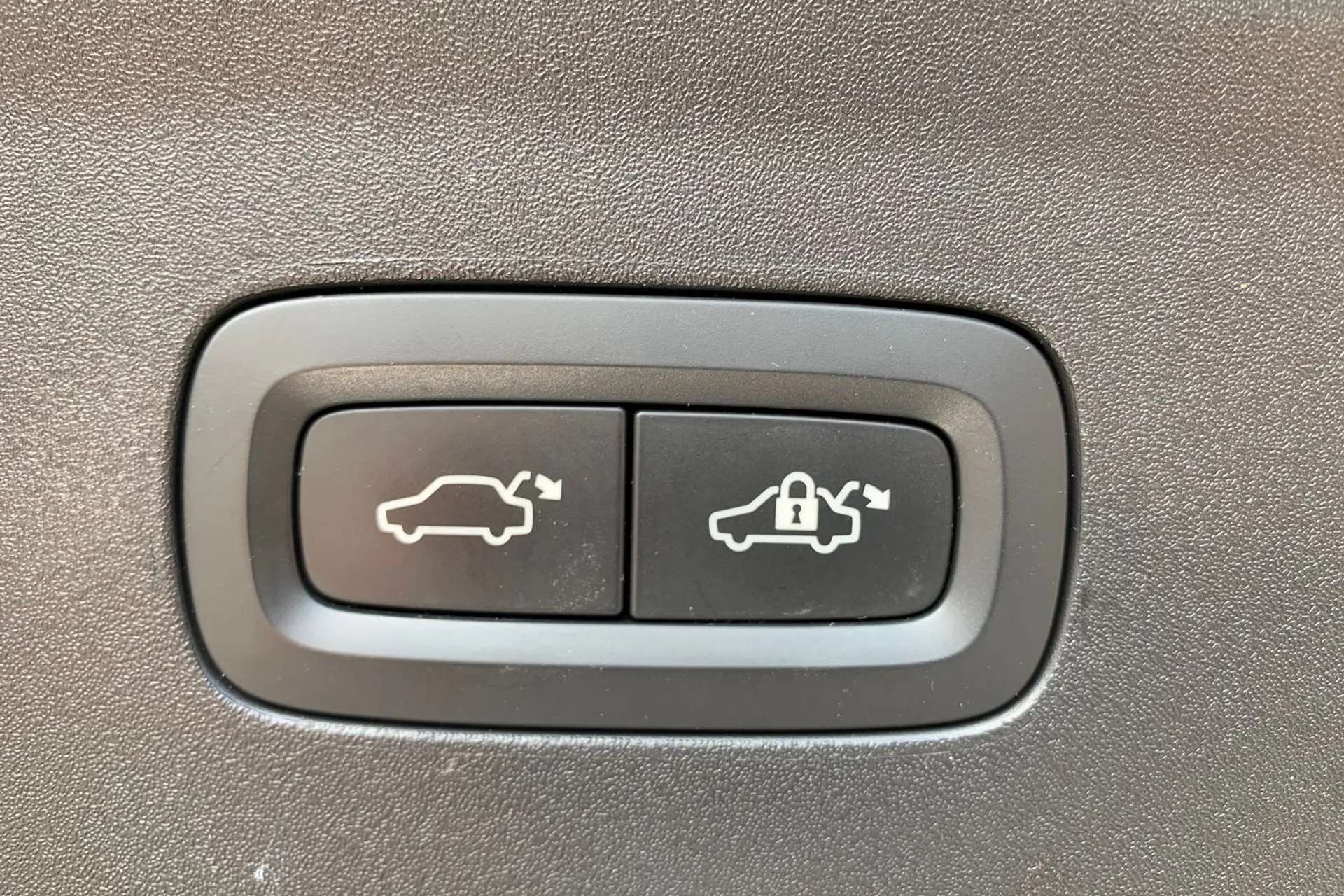 2020 POLESTAR 2 2020 POLESTAR 2