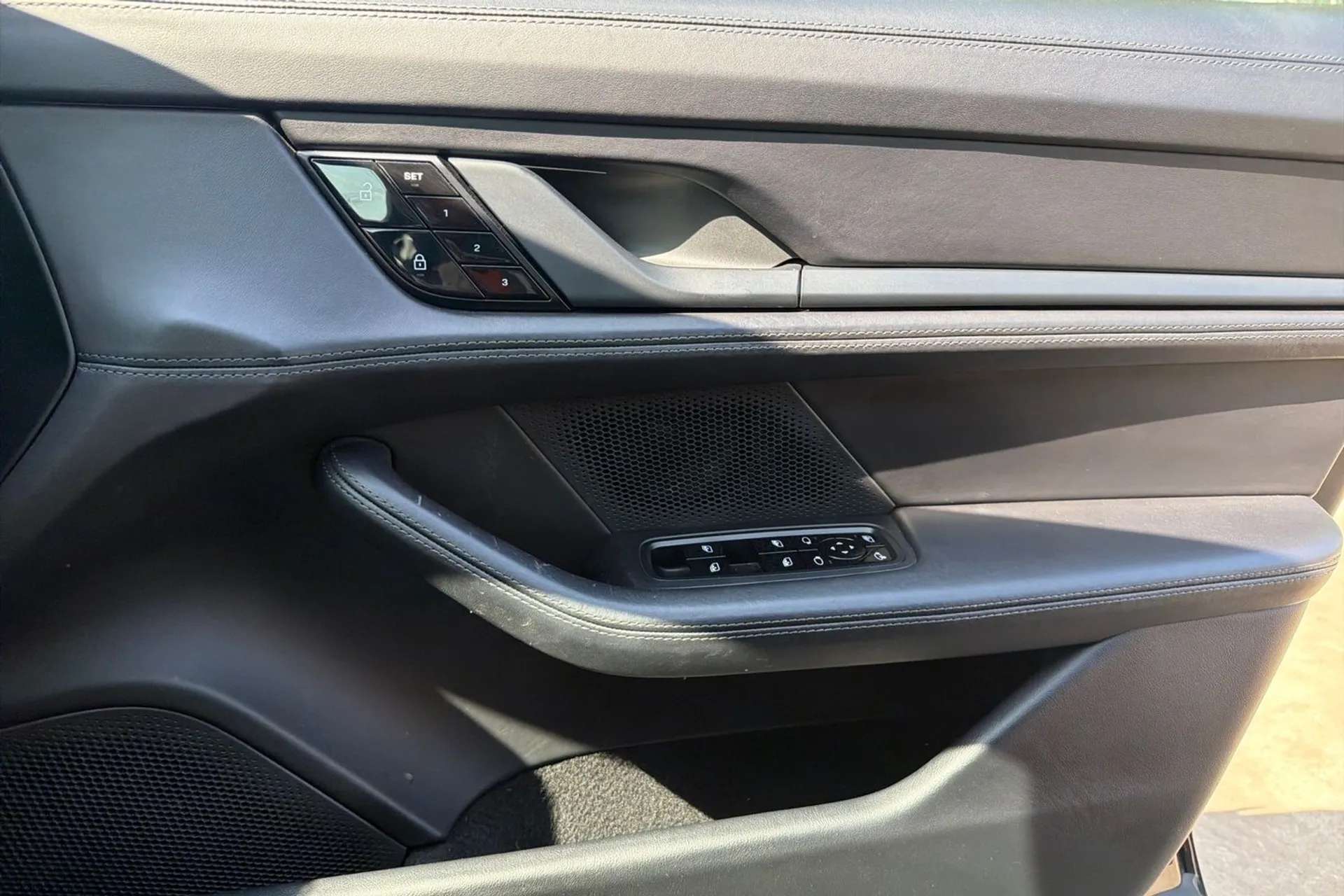2021 PORSCHE TAYCAN 2021 PORSCHE TAYCAN