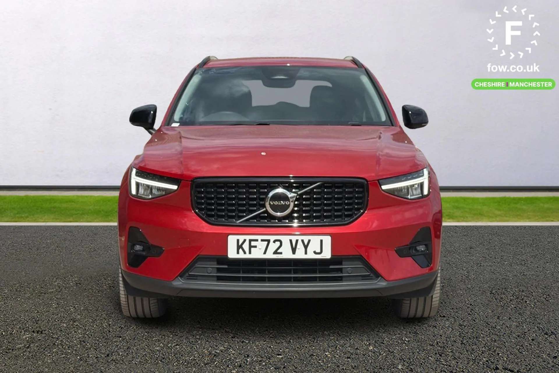 2023 VOLVO XC40 2023 VOLVO XC40