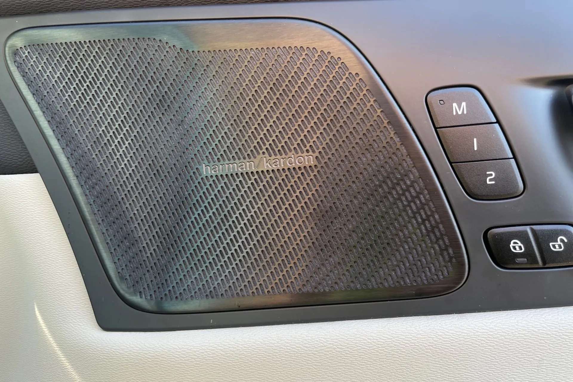 2023 VOLVO XC60 2023 VOLVO XC60