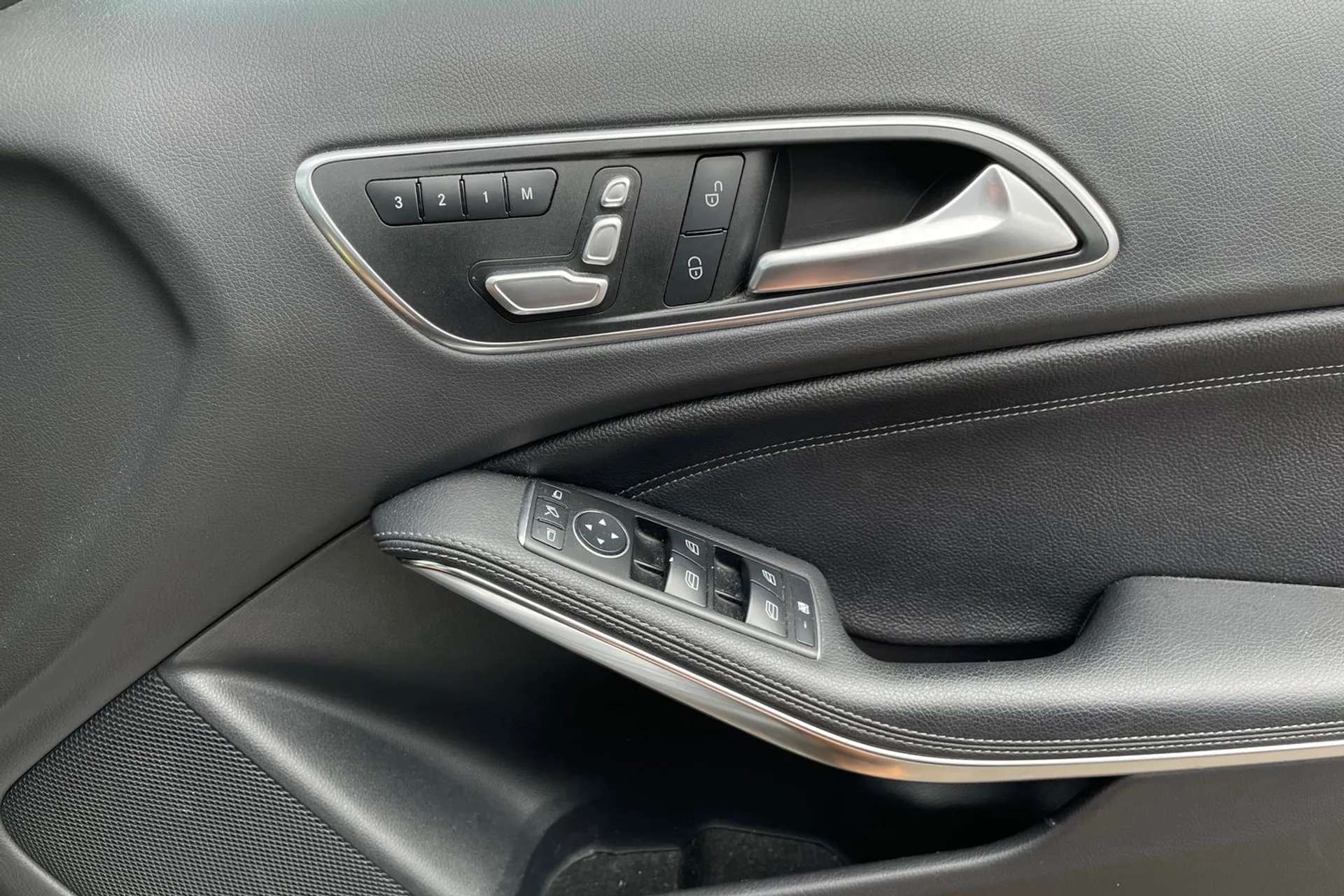 2016 MERCEDES-BENZ A CLASS 2016 MERCEDES-BENZ A CLASS