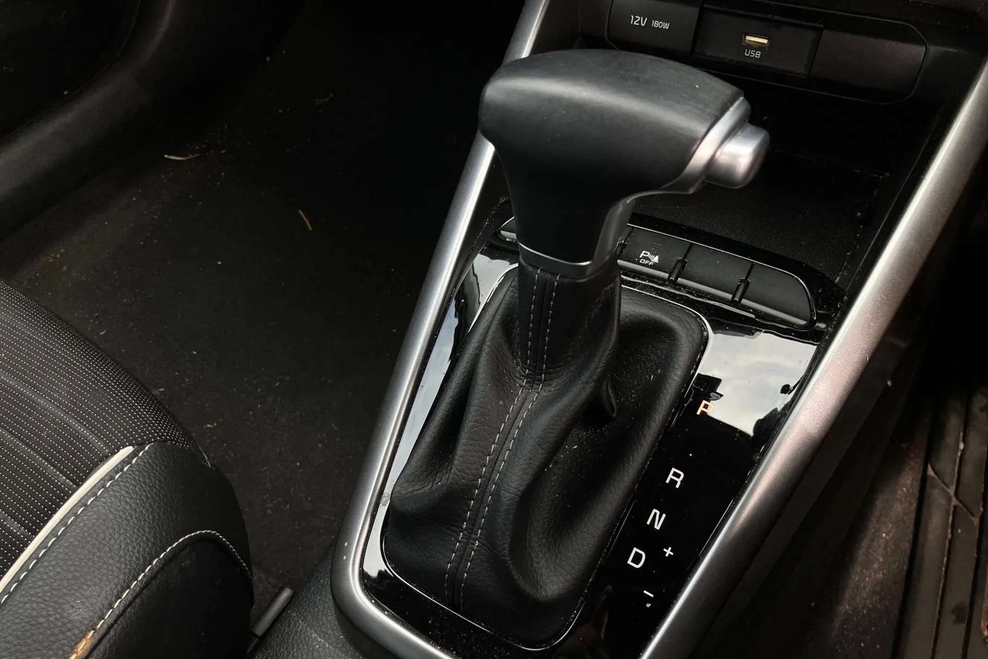 2023 KIA STONIC 2023 KIA STONIC