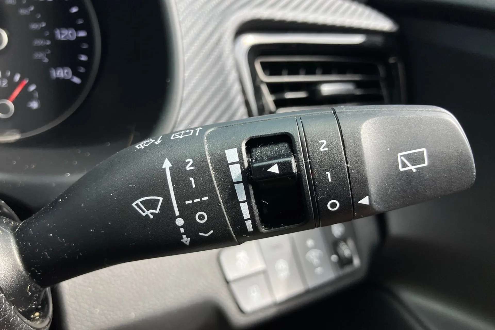 2023 KIA STONIC 2023 KIA STONIC