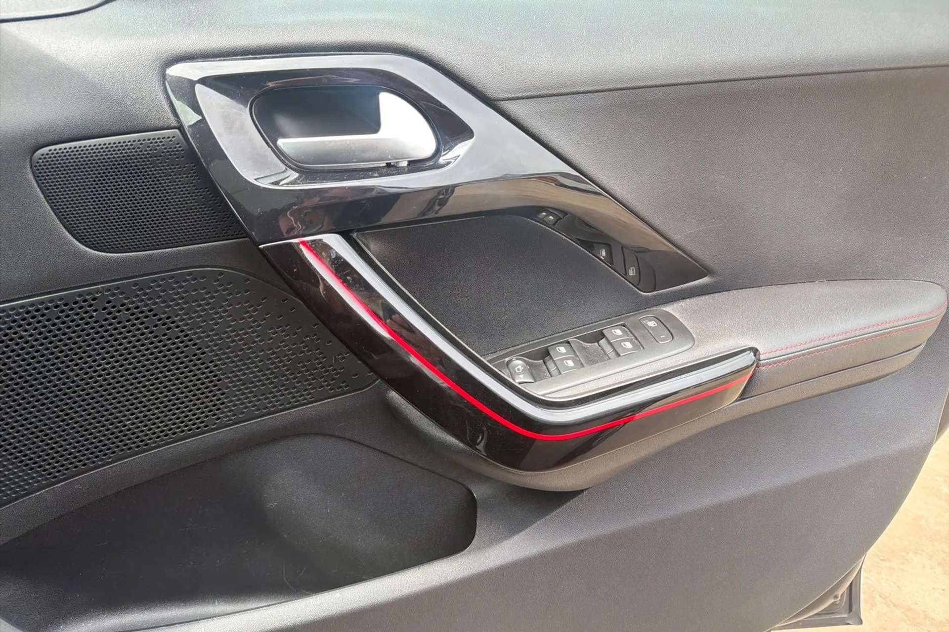 2017 PEUGEOT 2008 2017 PEUGEOT 2008