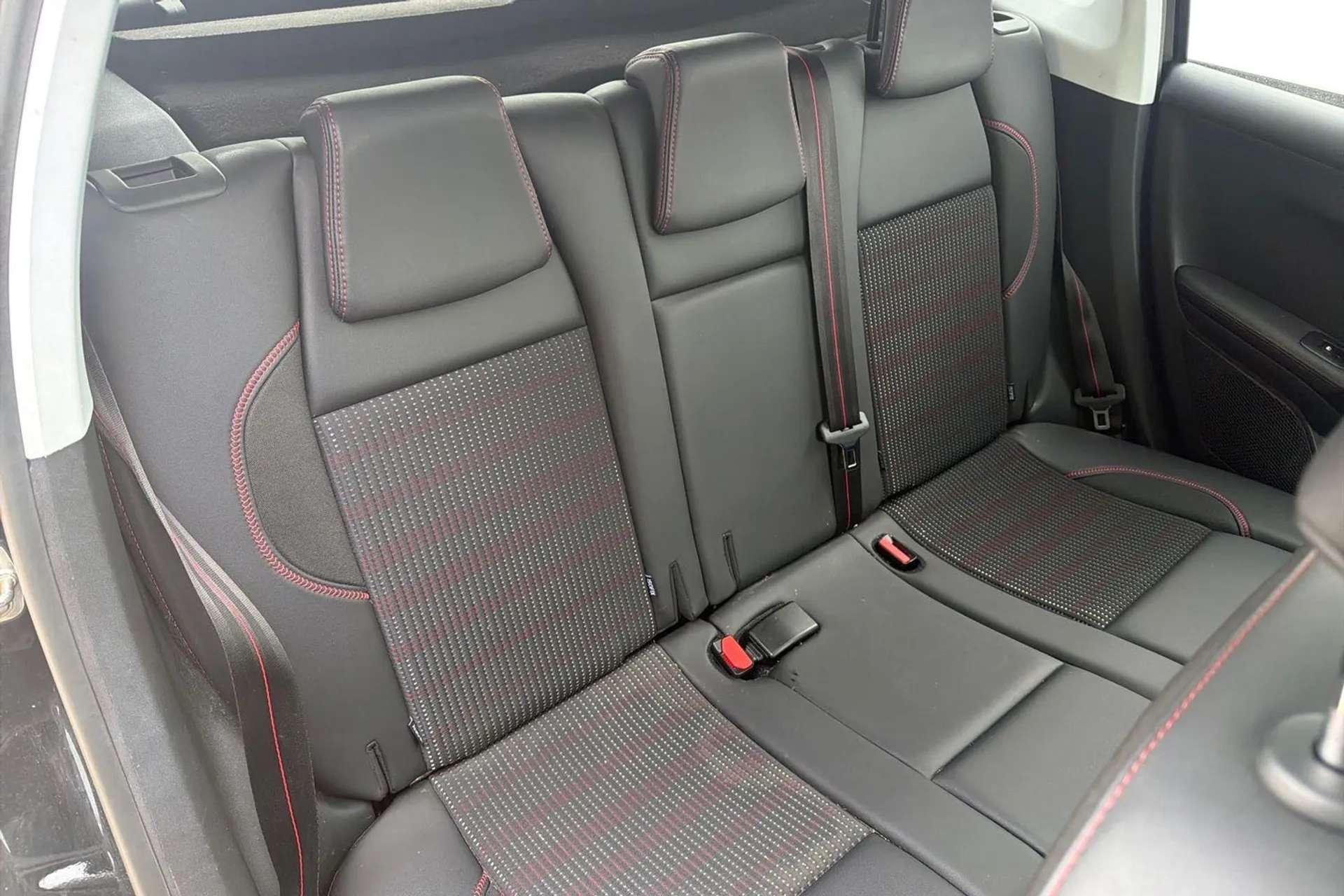 2017 PEUGEOT 2008 2017 PEUGEOT 2008