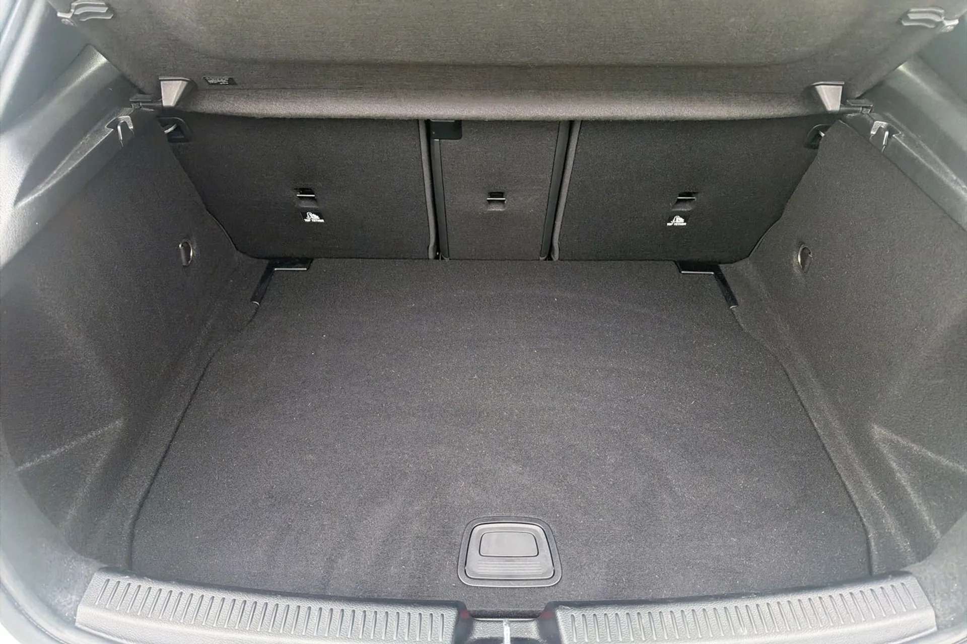 2021 MERCEDES-BENZ A CLASS 2021 MERCEDES-BENZ A CLASS