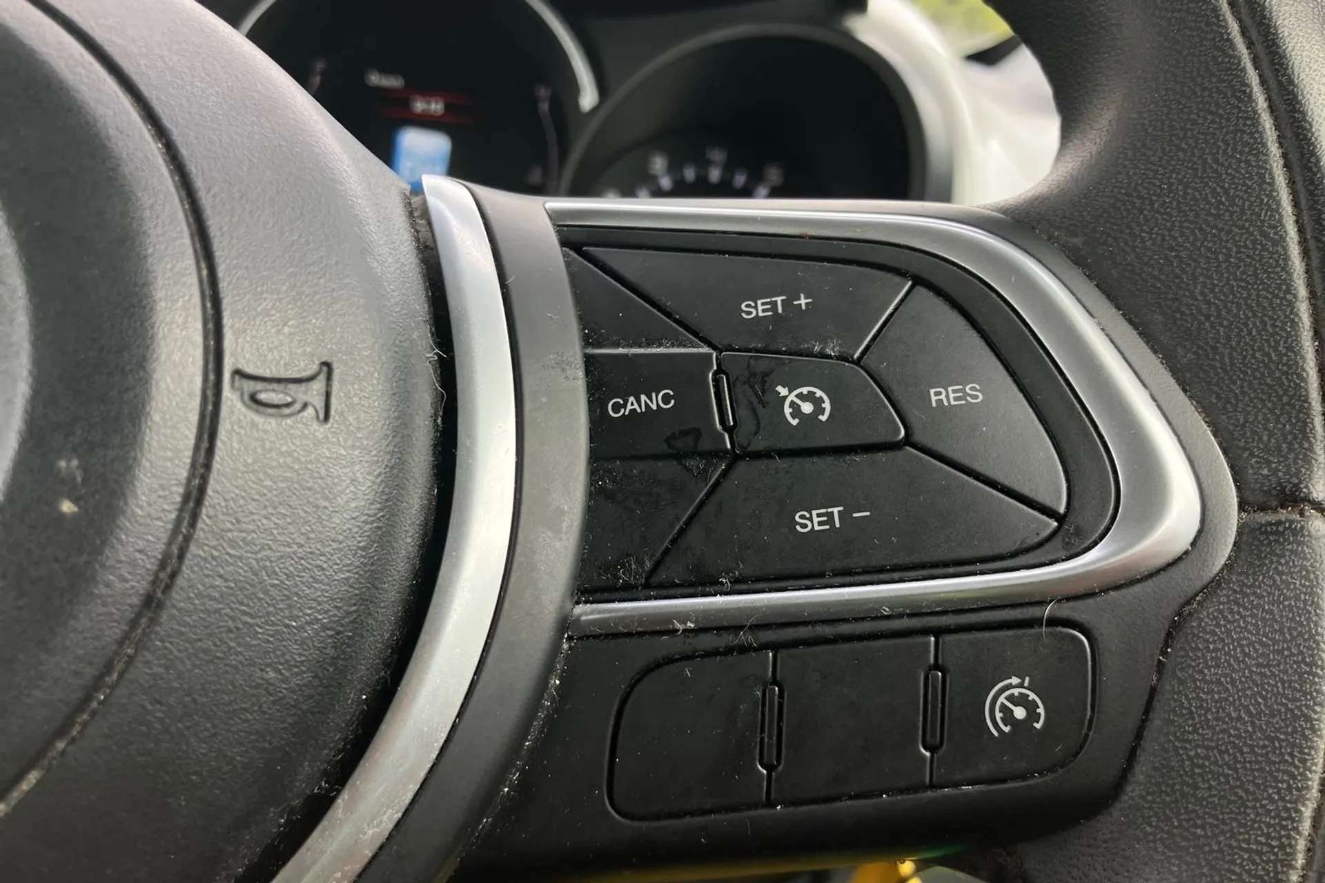 2019 FIAT 500L 2019 FIAT 500L