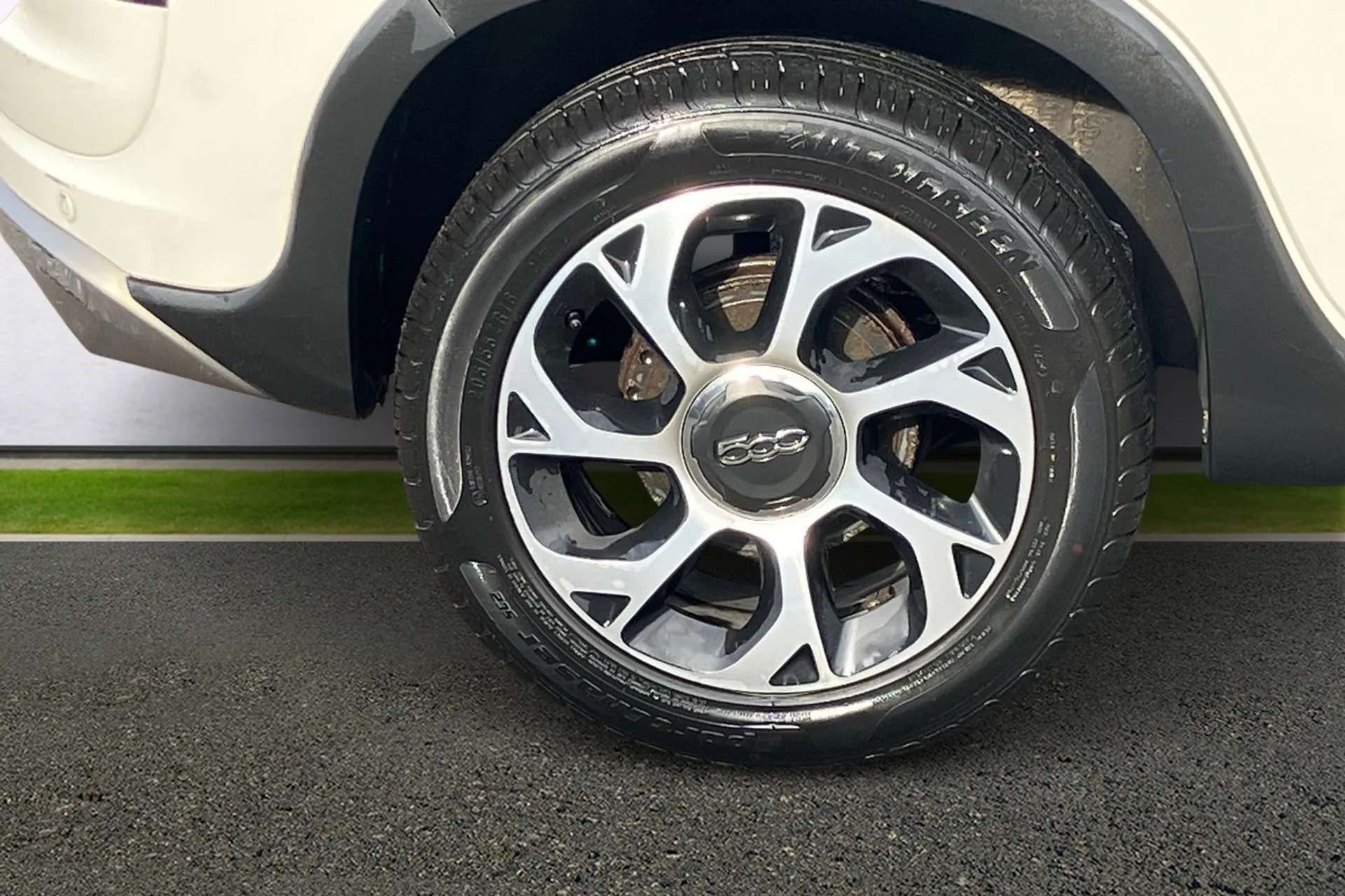 2019 FIAT 500L 2019 FIAT 500L
