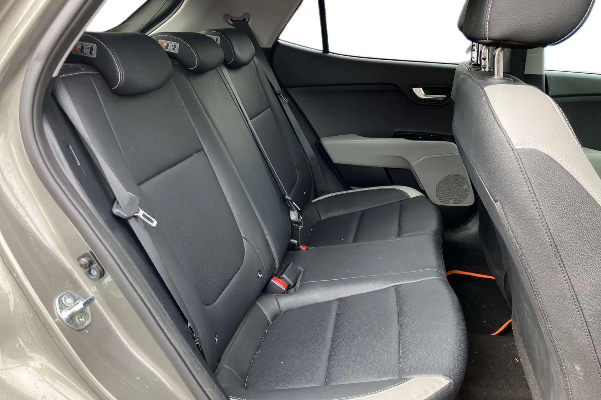 2019 KIA STONIC 2019 KIA STONIC