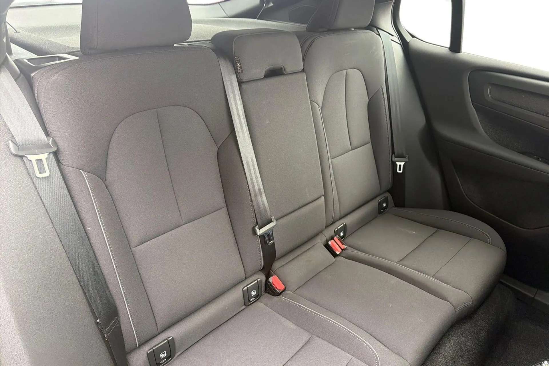 2023 VOLVO C40 2023 VOLVO C40