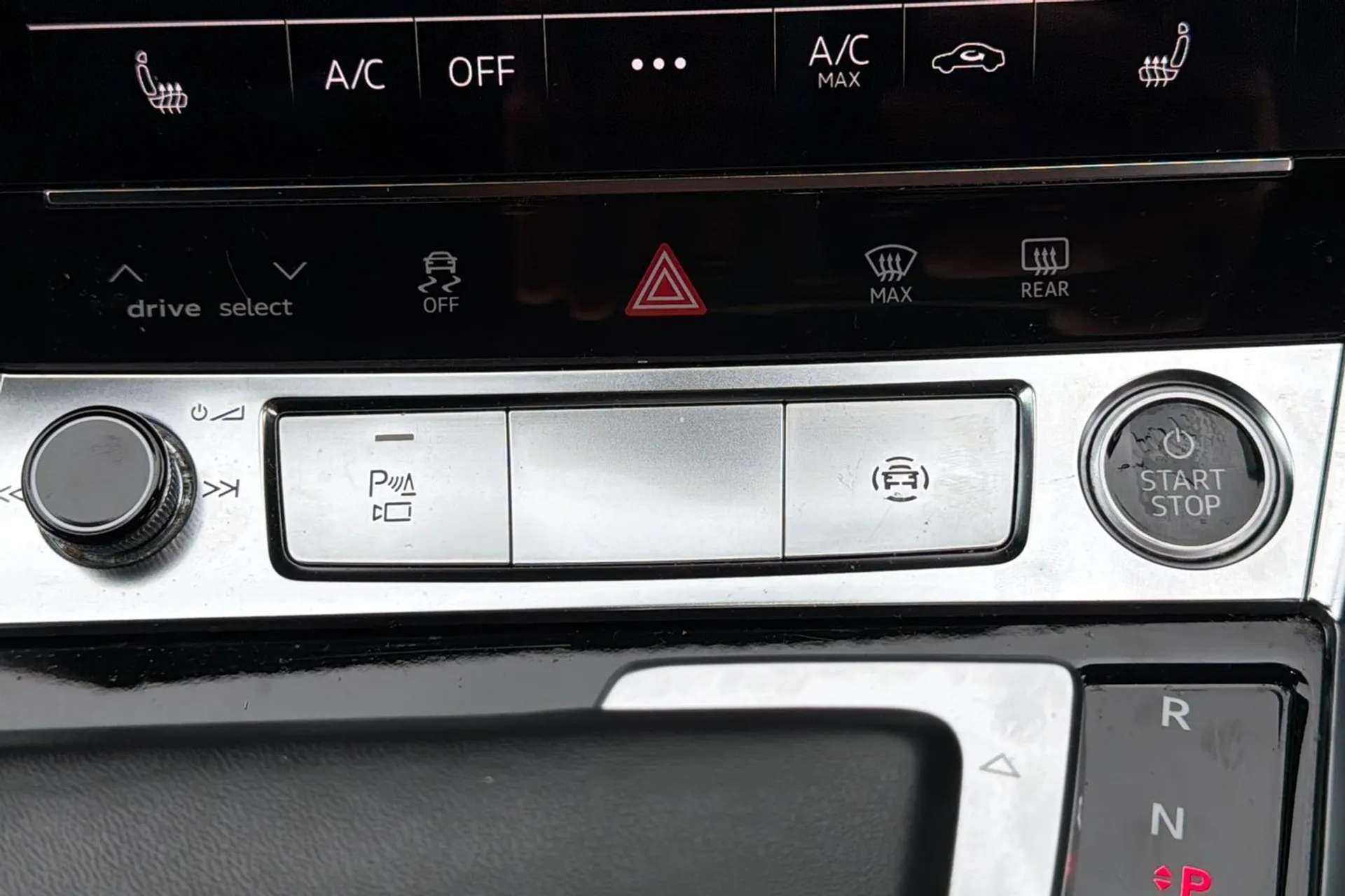 2022 AUDI E-TRON 2022 AUDI E-TRON