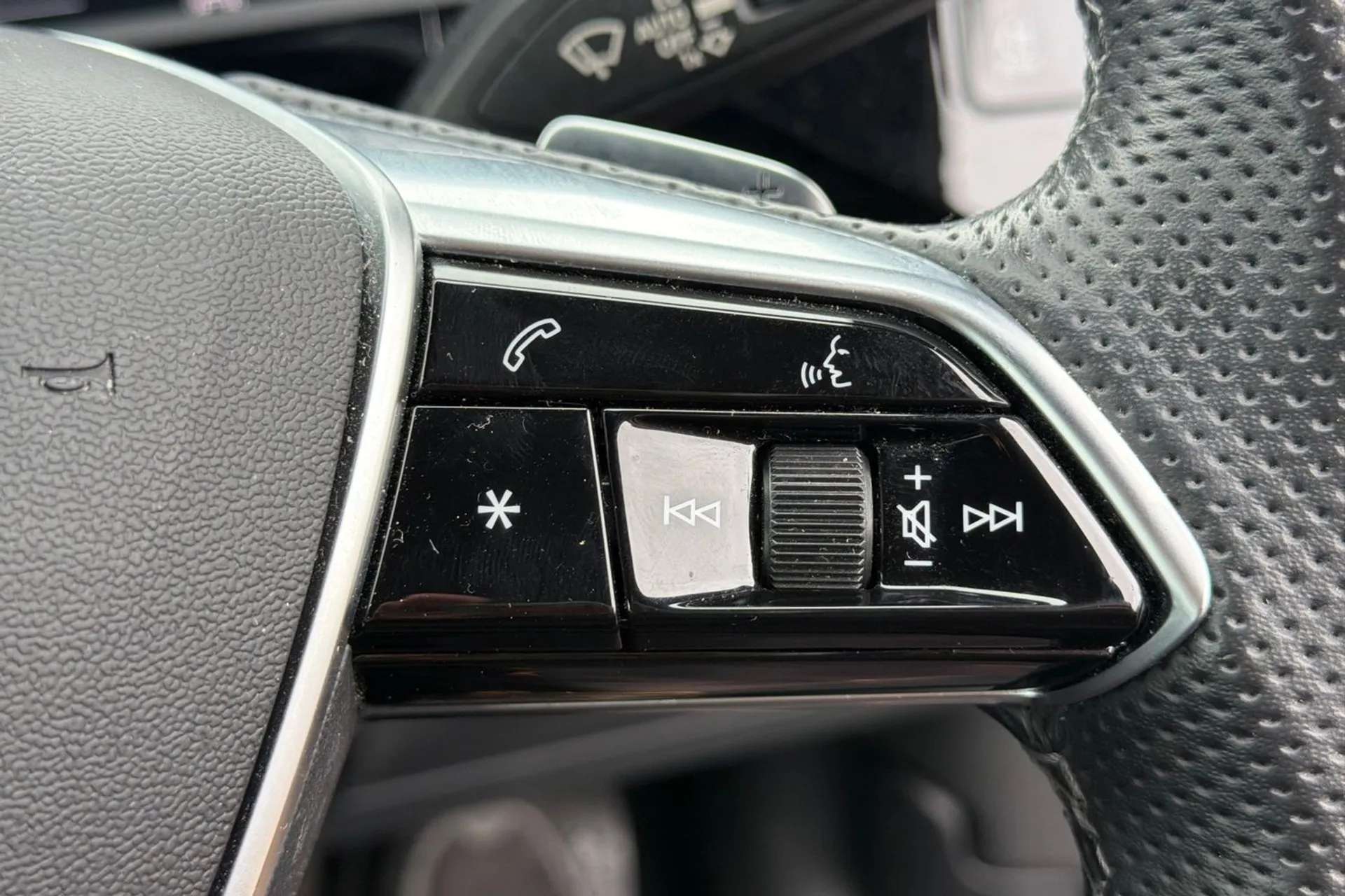 2022 AUDI E-TRON 2022 AUDI E-TRON
