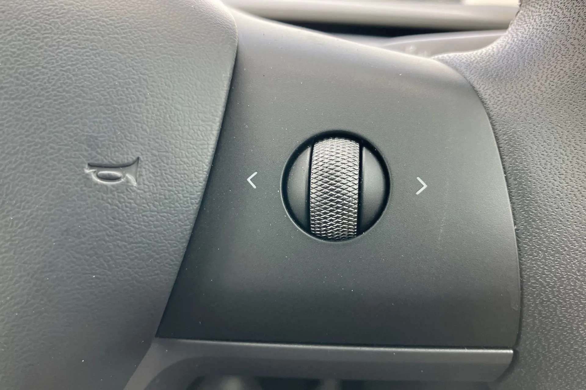 2023 TESLA MODEL Y 2023 TESLA MODEL Y