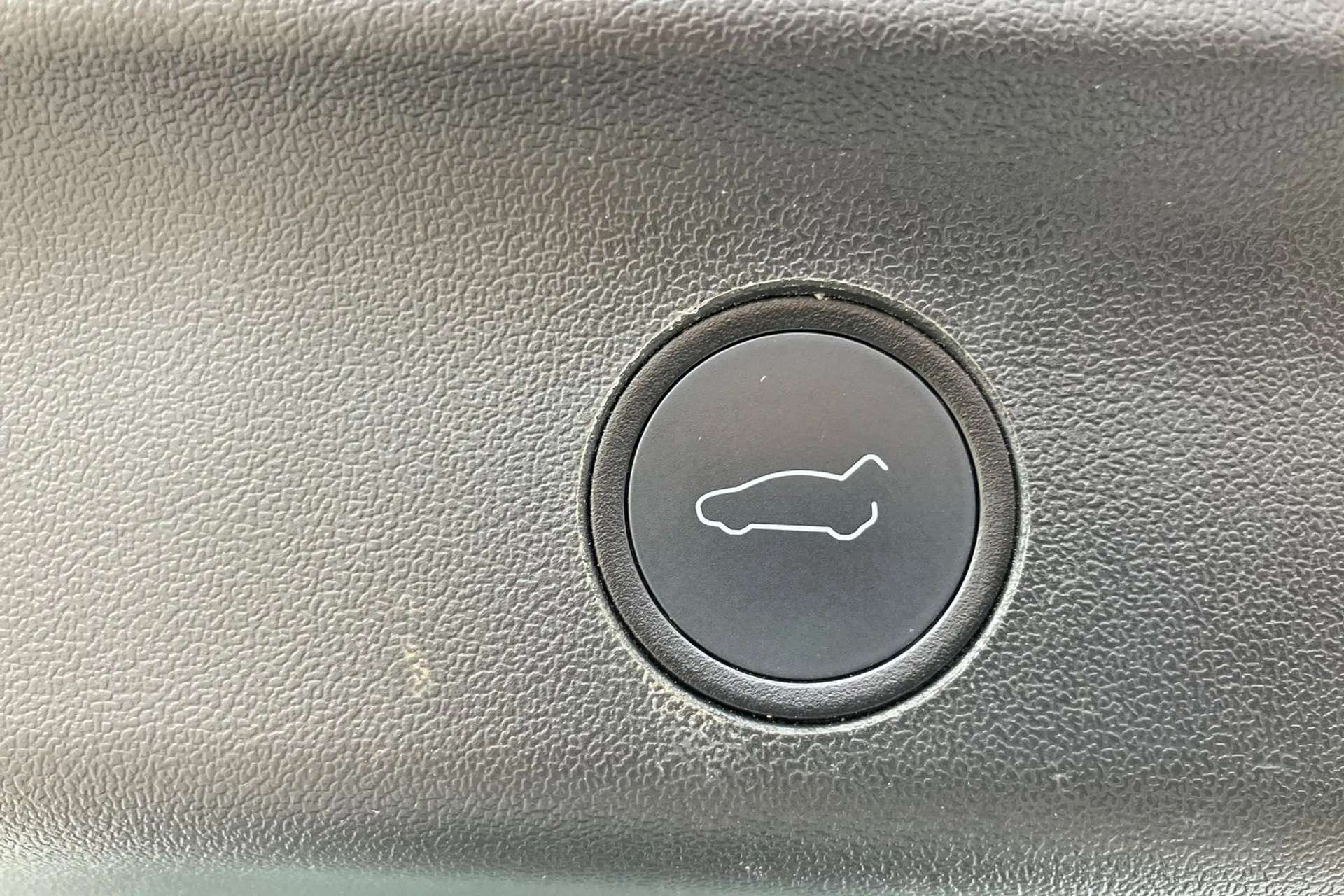 2023 TESLA MODEL Y 2023 TESLA MODEL Y