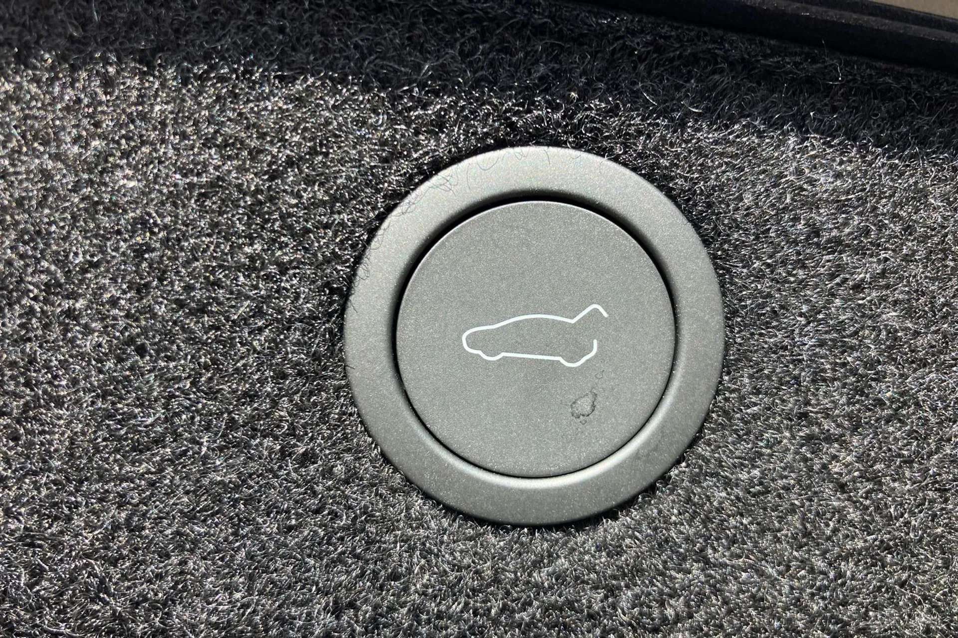 2025 TESLA MODEL 3 2025 TESLA MODEL 3