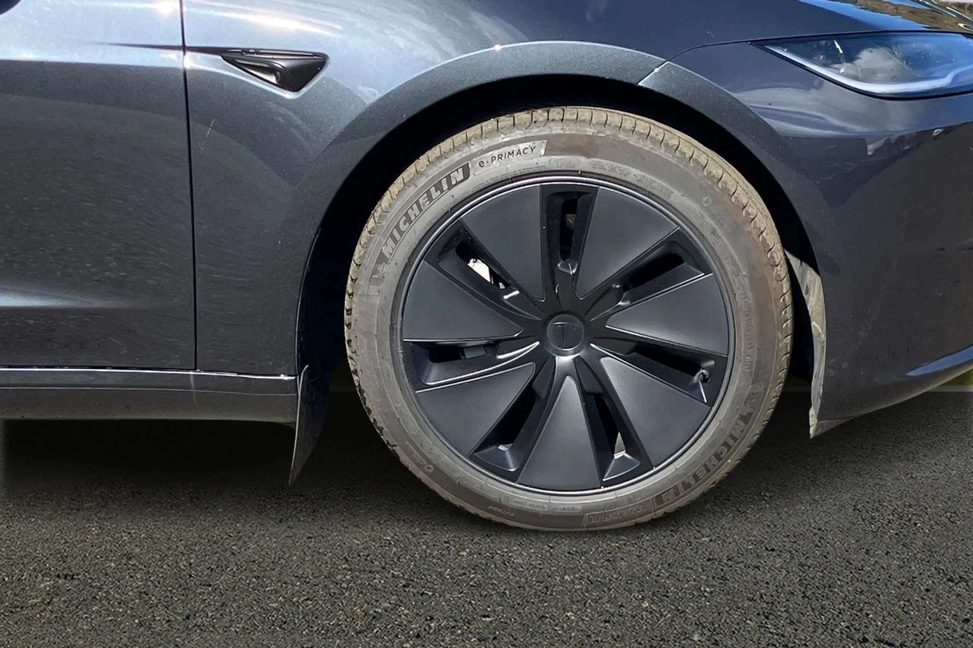 2025 TESLA MODEL 3 2025 TESLA MODEL 3