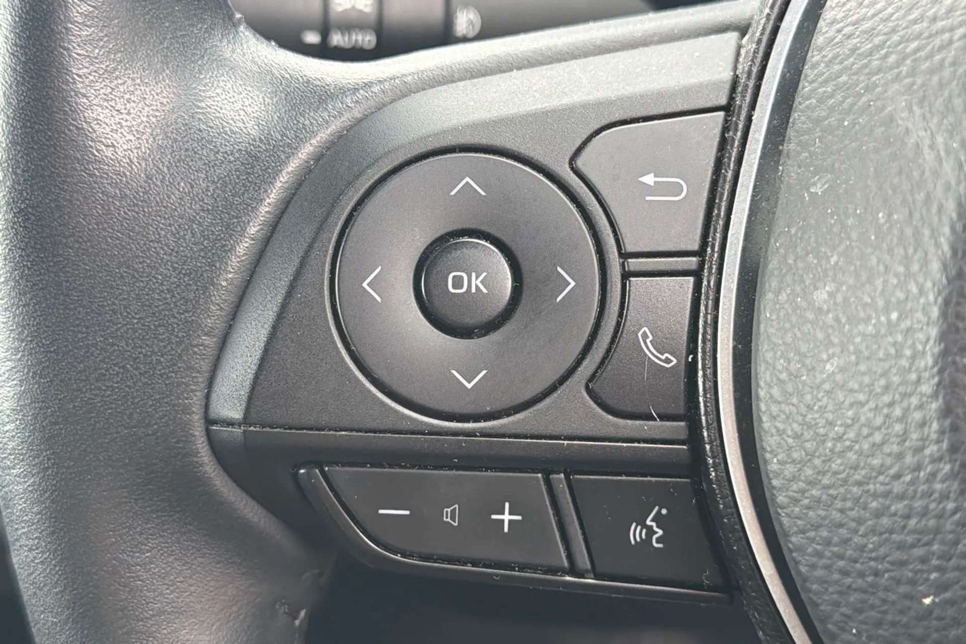 2023 SUZUKI SWACE 2023 SUZUKI SWACE