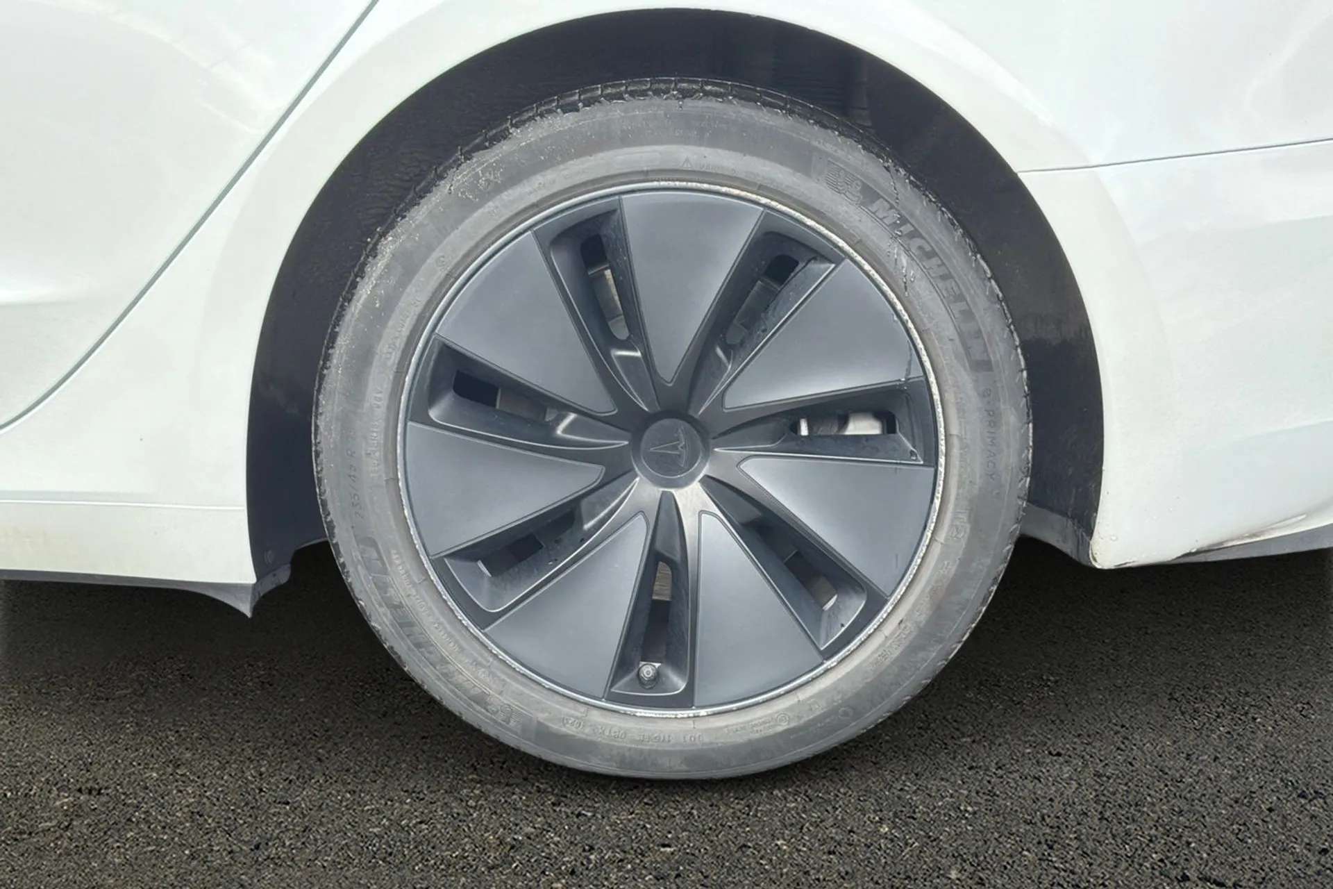 2024 TESLA MODEL 3 2024 TESLA MODEL 3