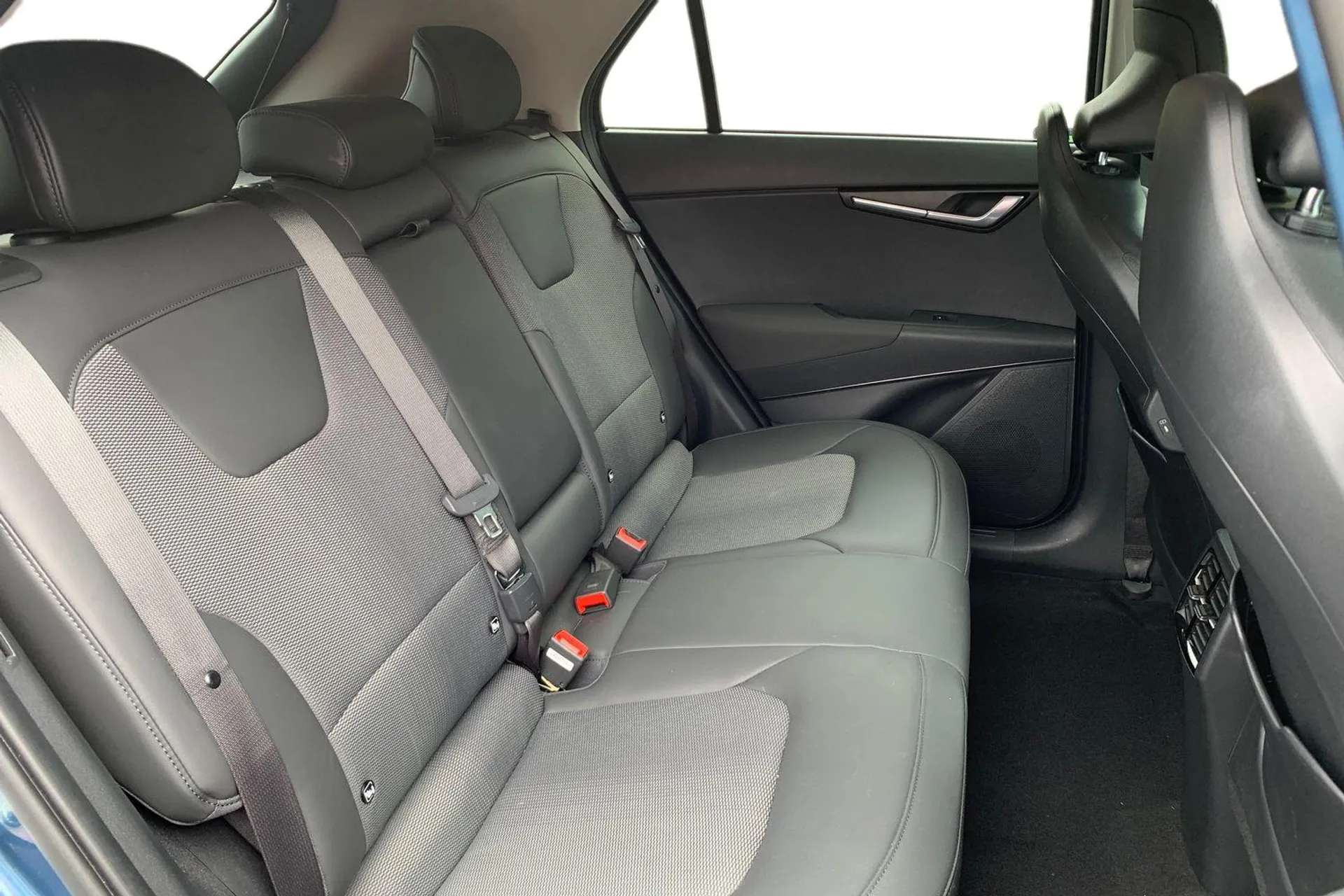 2023 KIA NIRO 2023 KIA NIRO