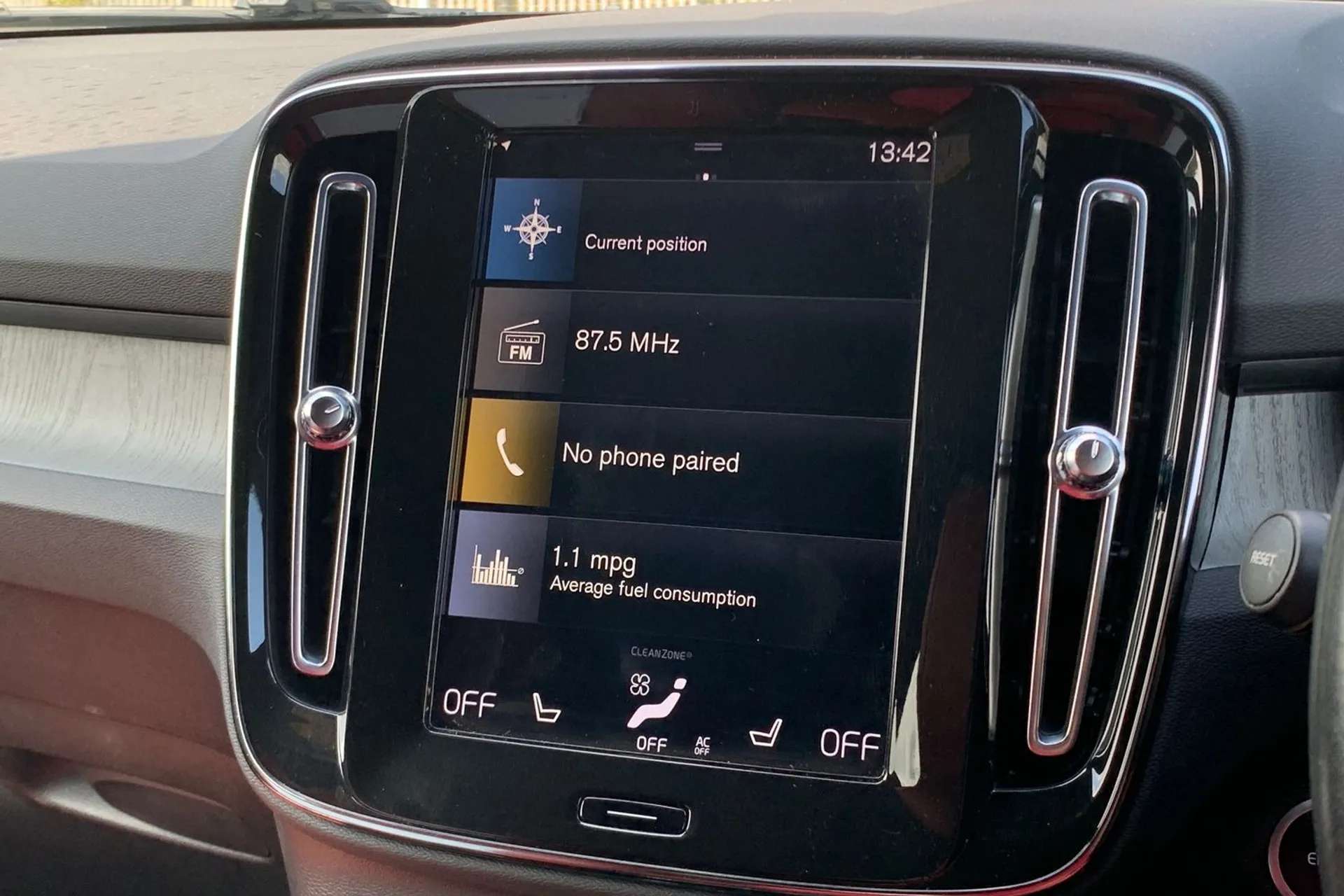 2021 VOLVO XC40 2021 VOLVO XC40