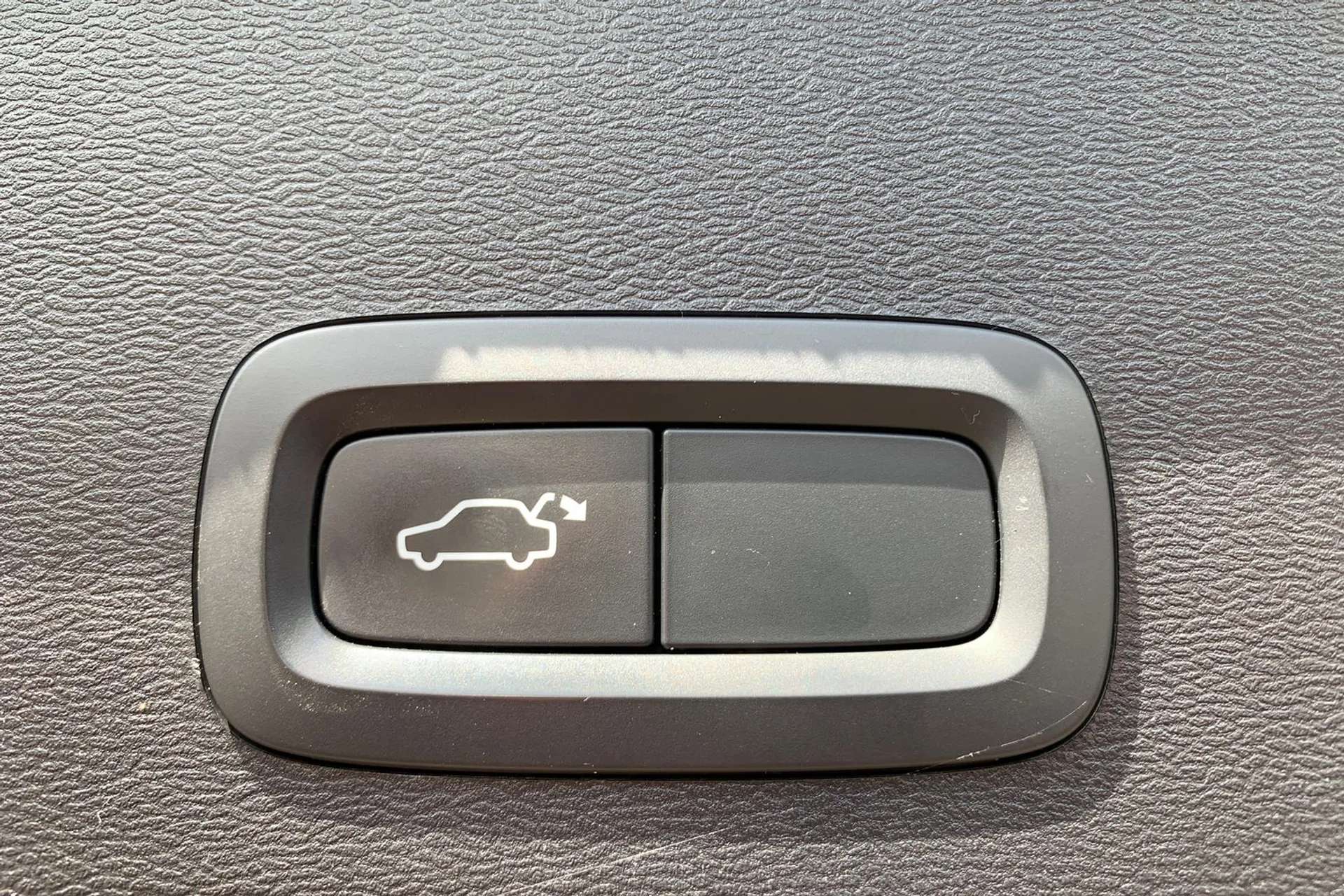 2021 VOLVO XC40 2021 VOLVO XC40
