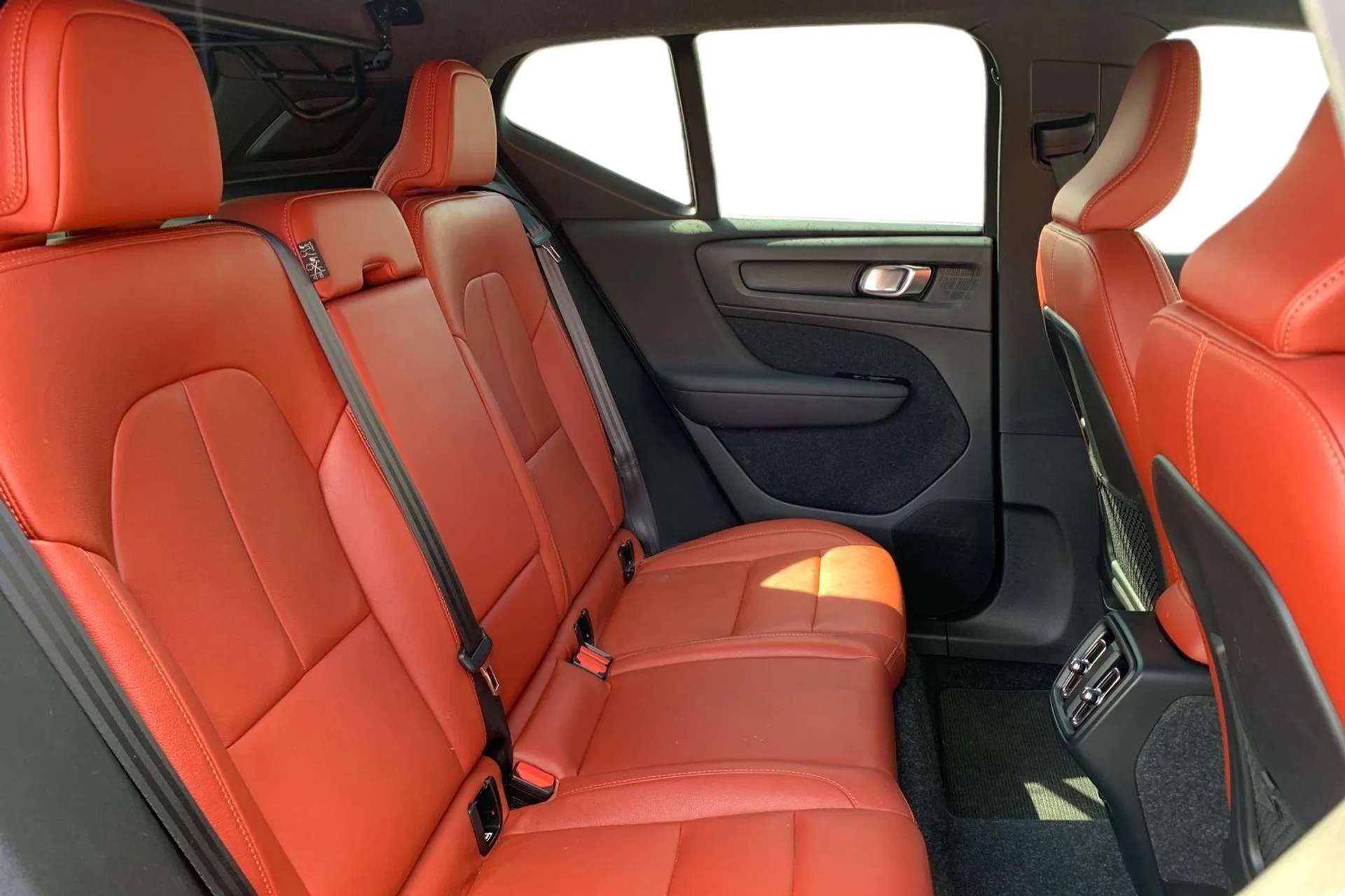 2021 VOLVO XC40 2021 VOLVO XC40