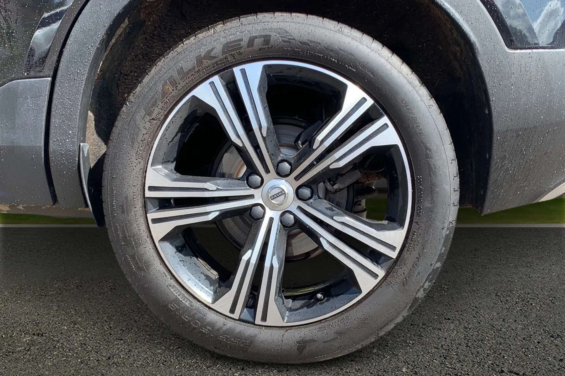 2021 VOLVO XC40 2021 VOLVO XC40