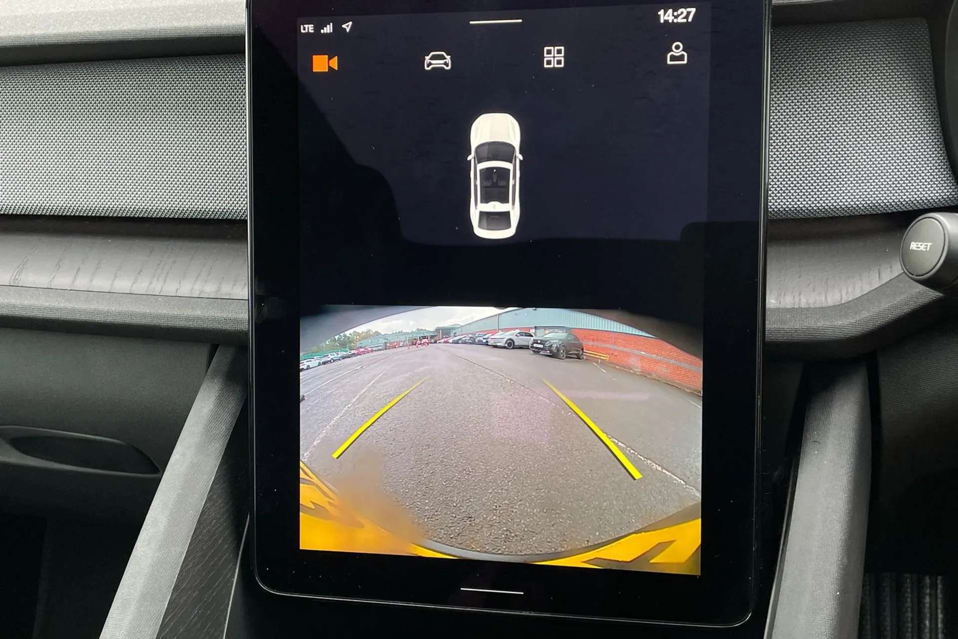 2023 POLESTAR 2 2023 POLESTAR 2
