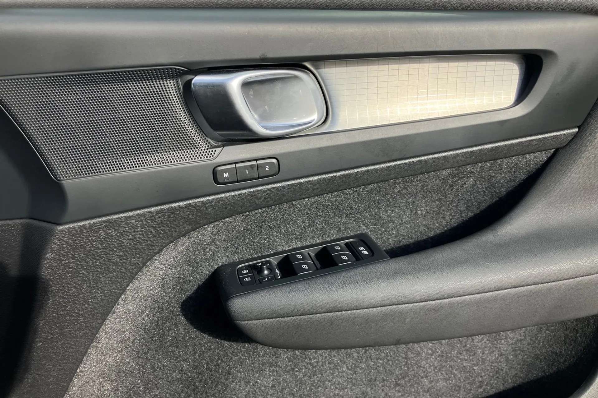 2022 VOLVO XC40 2022 VOLVO XC40